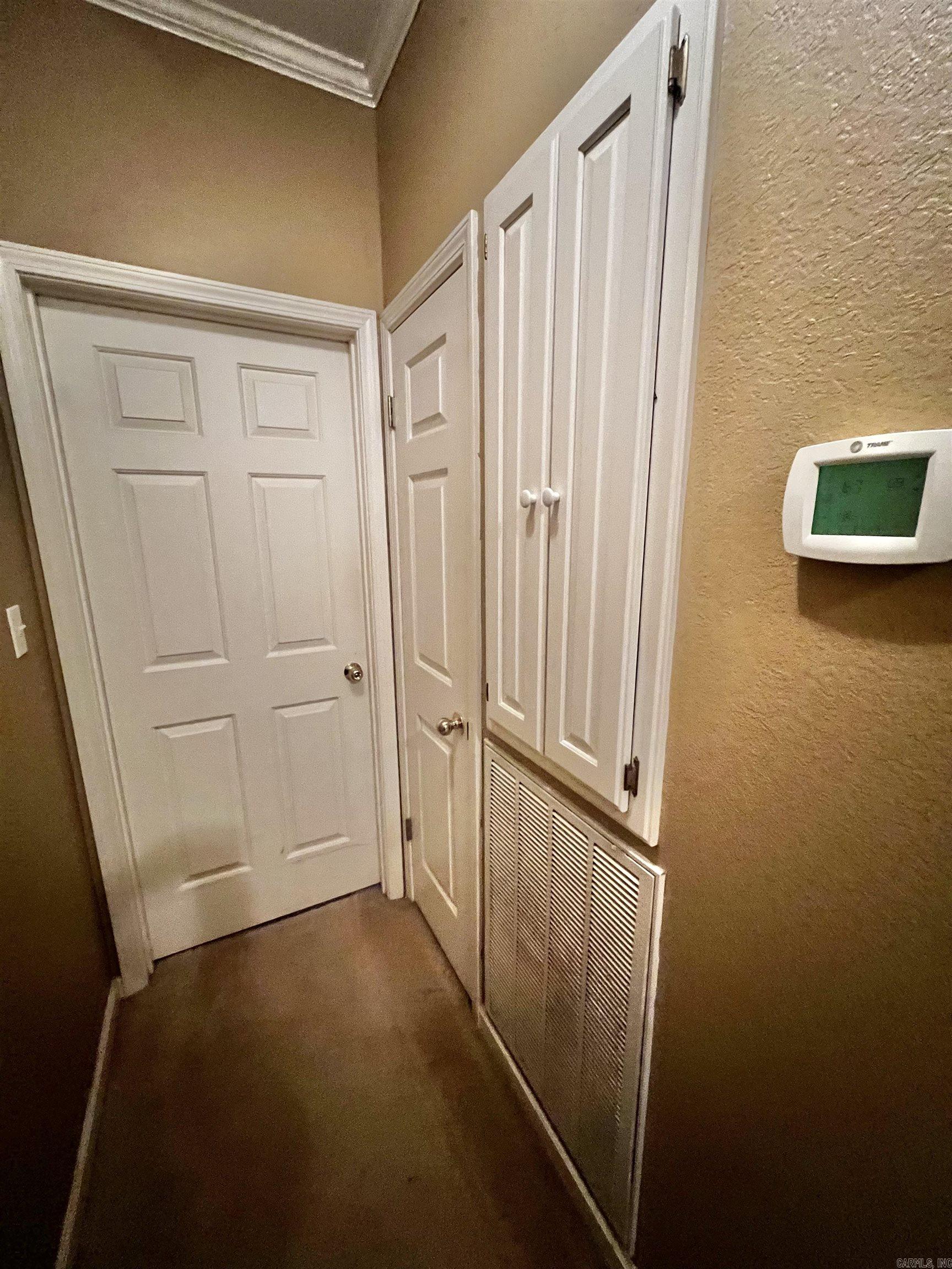 RIVER OAKS - Residential