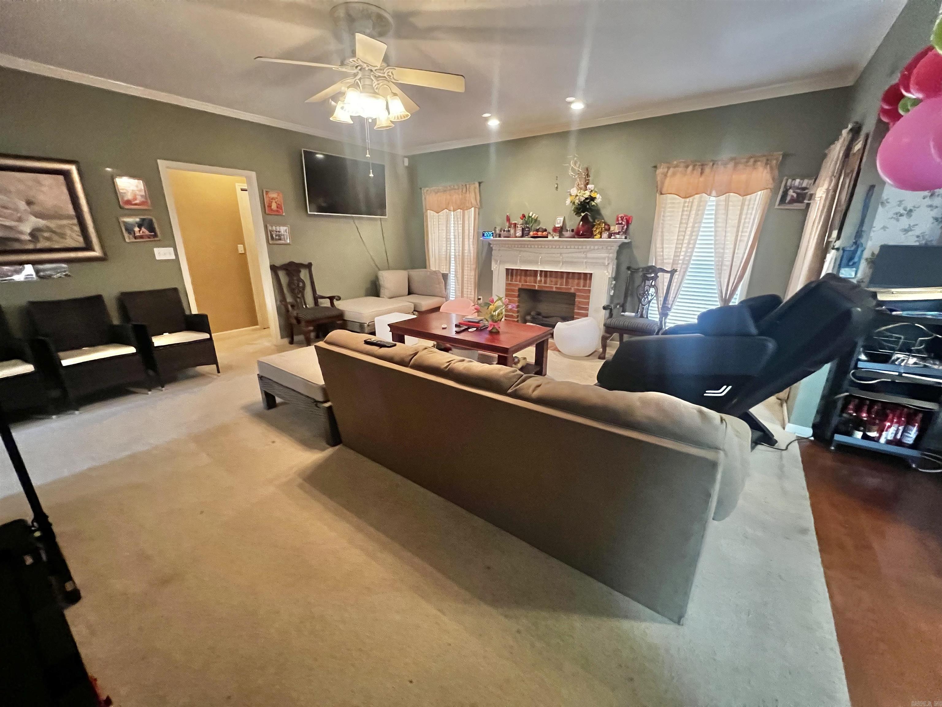 RIVER OAKS - Residential