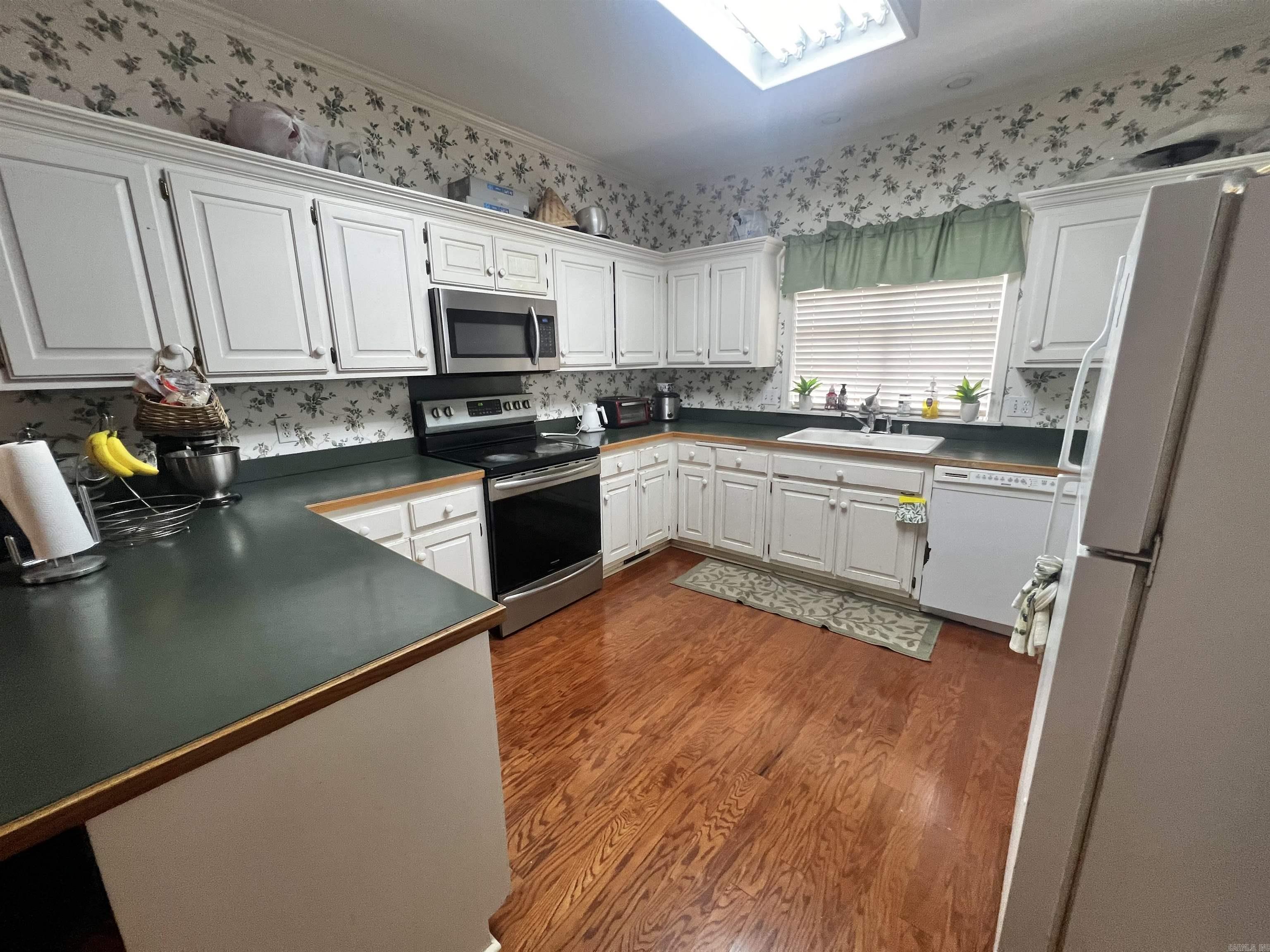 RIVER OAKS - Residential