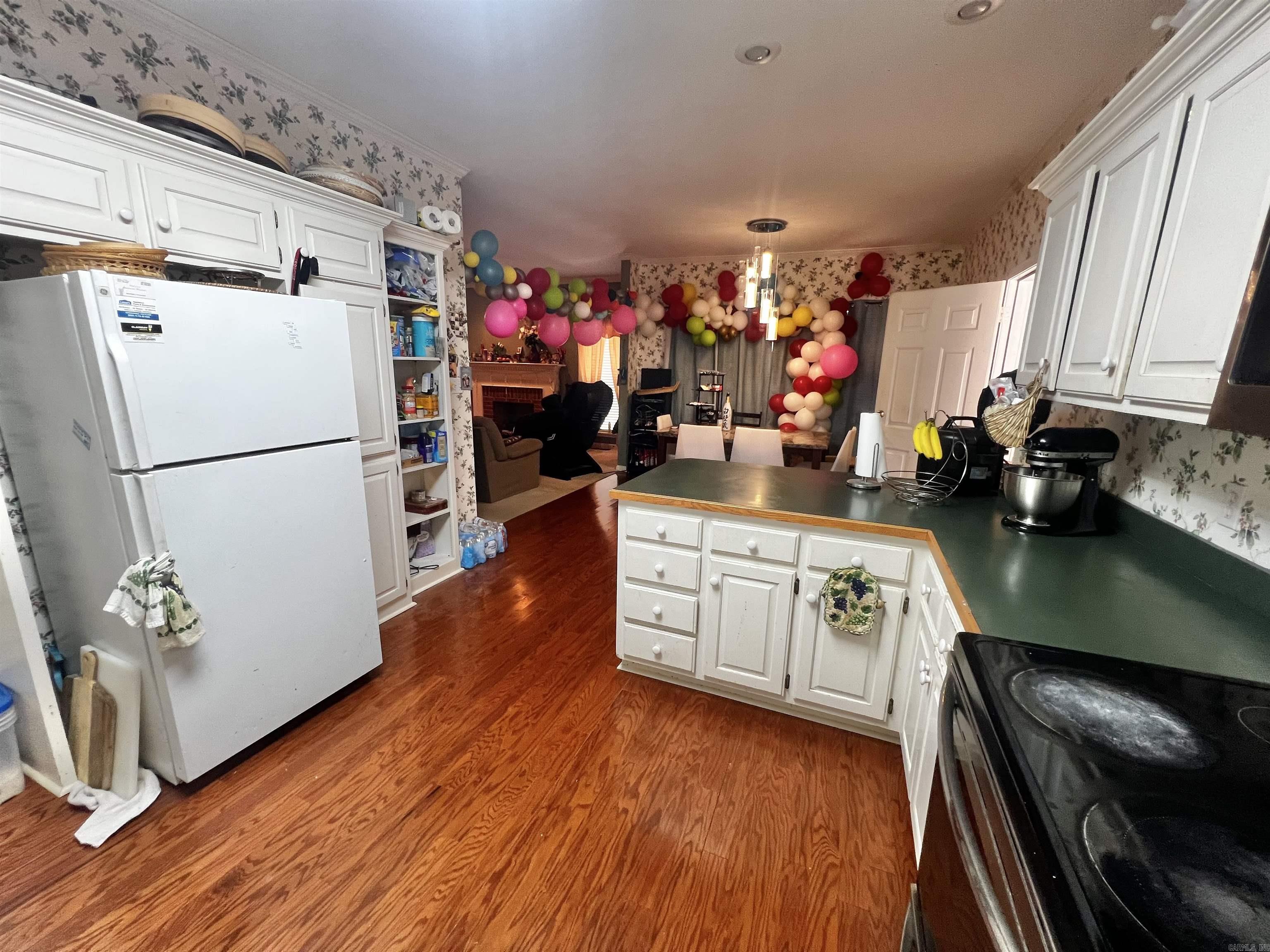 RIVER OAKS - Residential