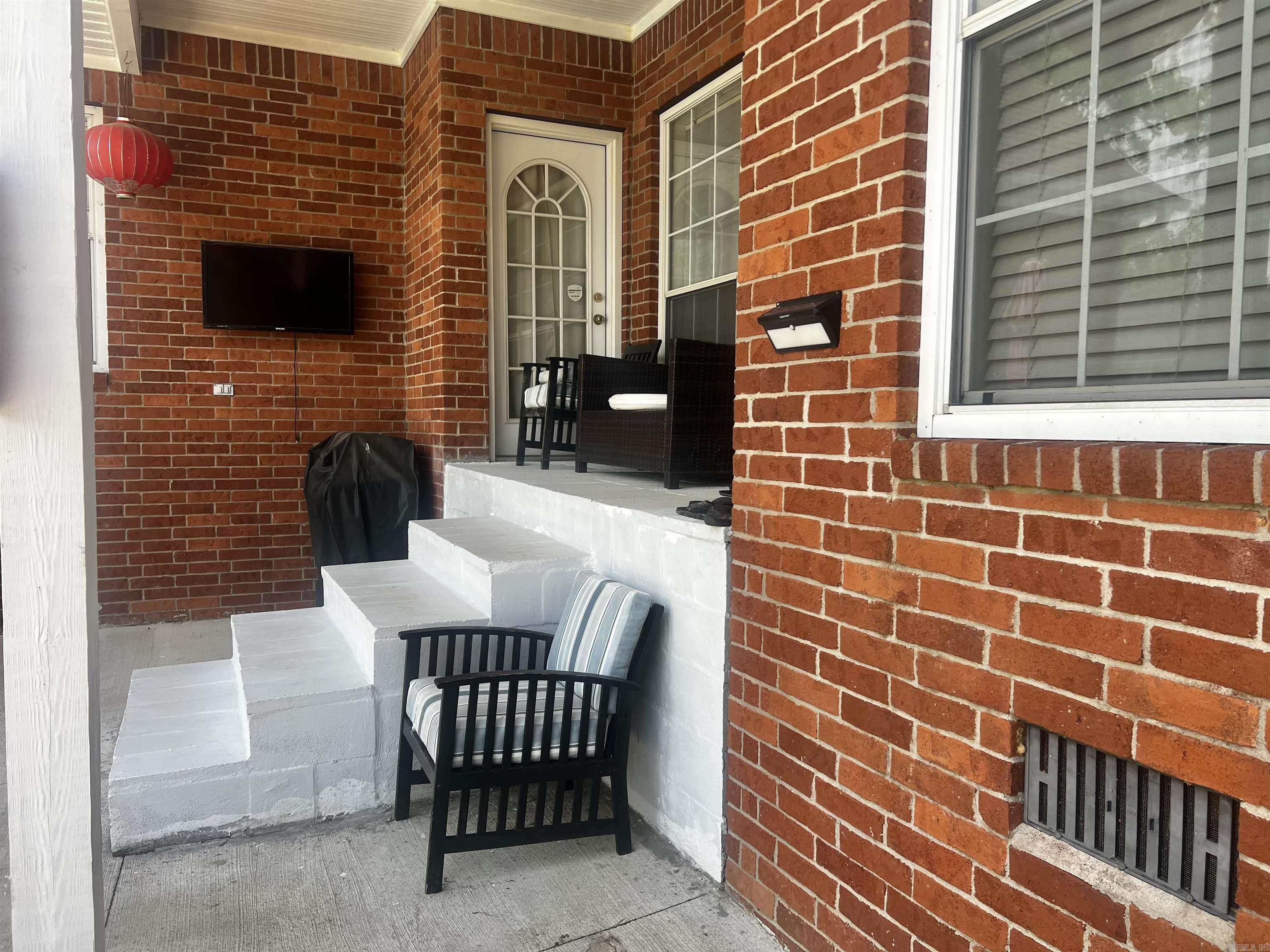 RIVER OAKS - Residential