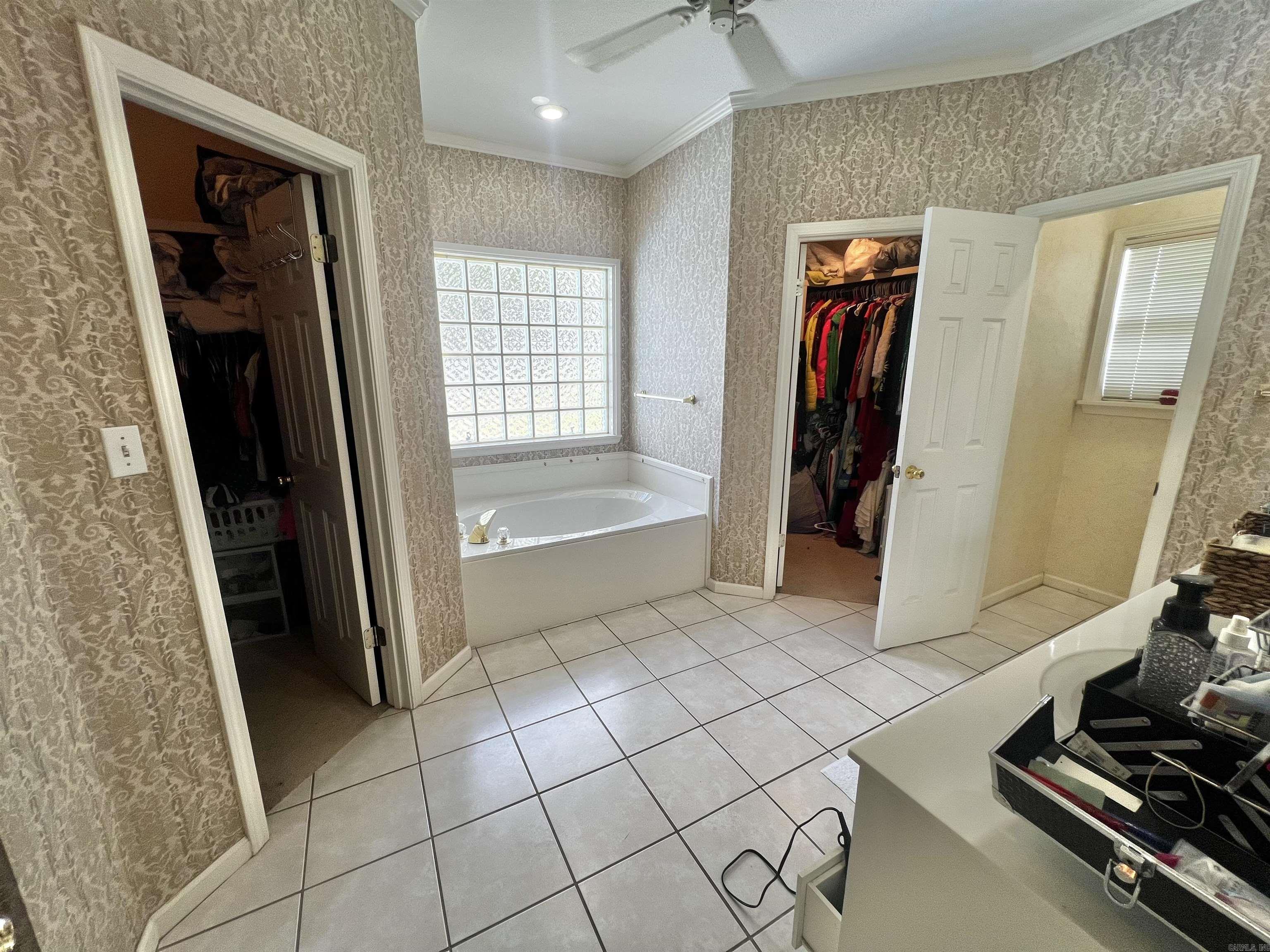 RIVER OAKS - Residential