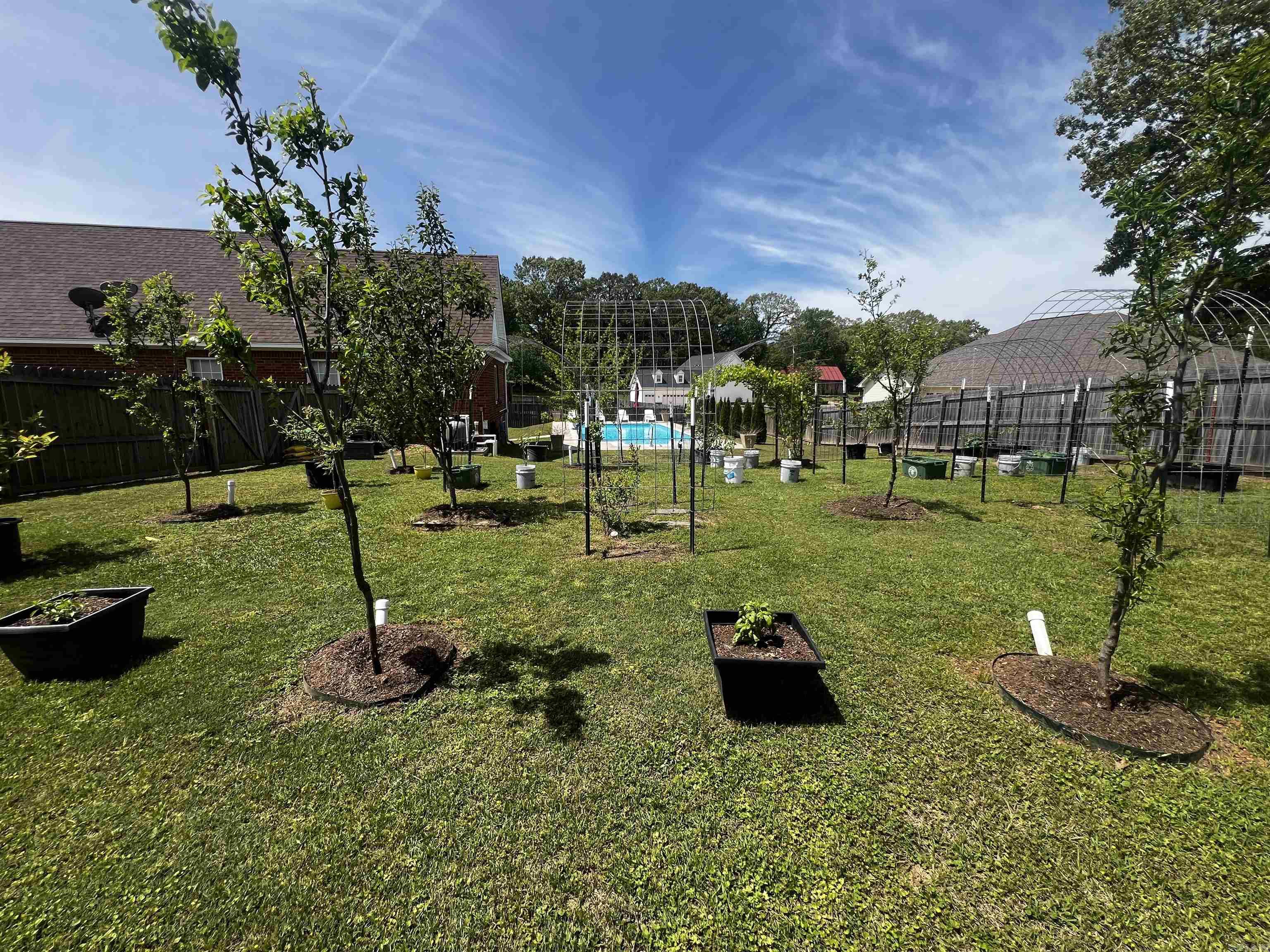 RIVER OAKS - Residential