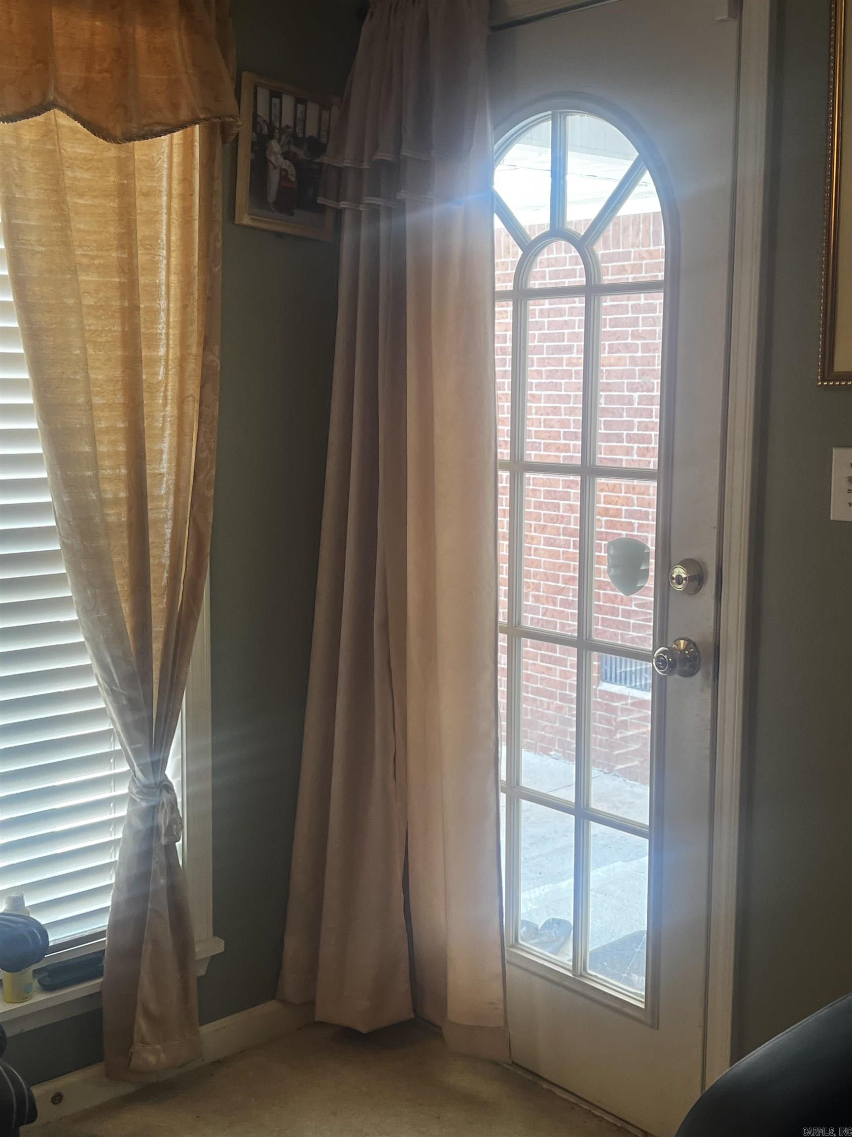 RIVER OAKS - Residential