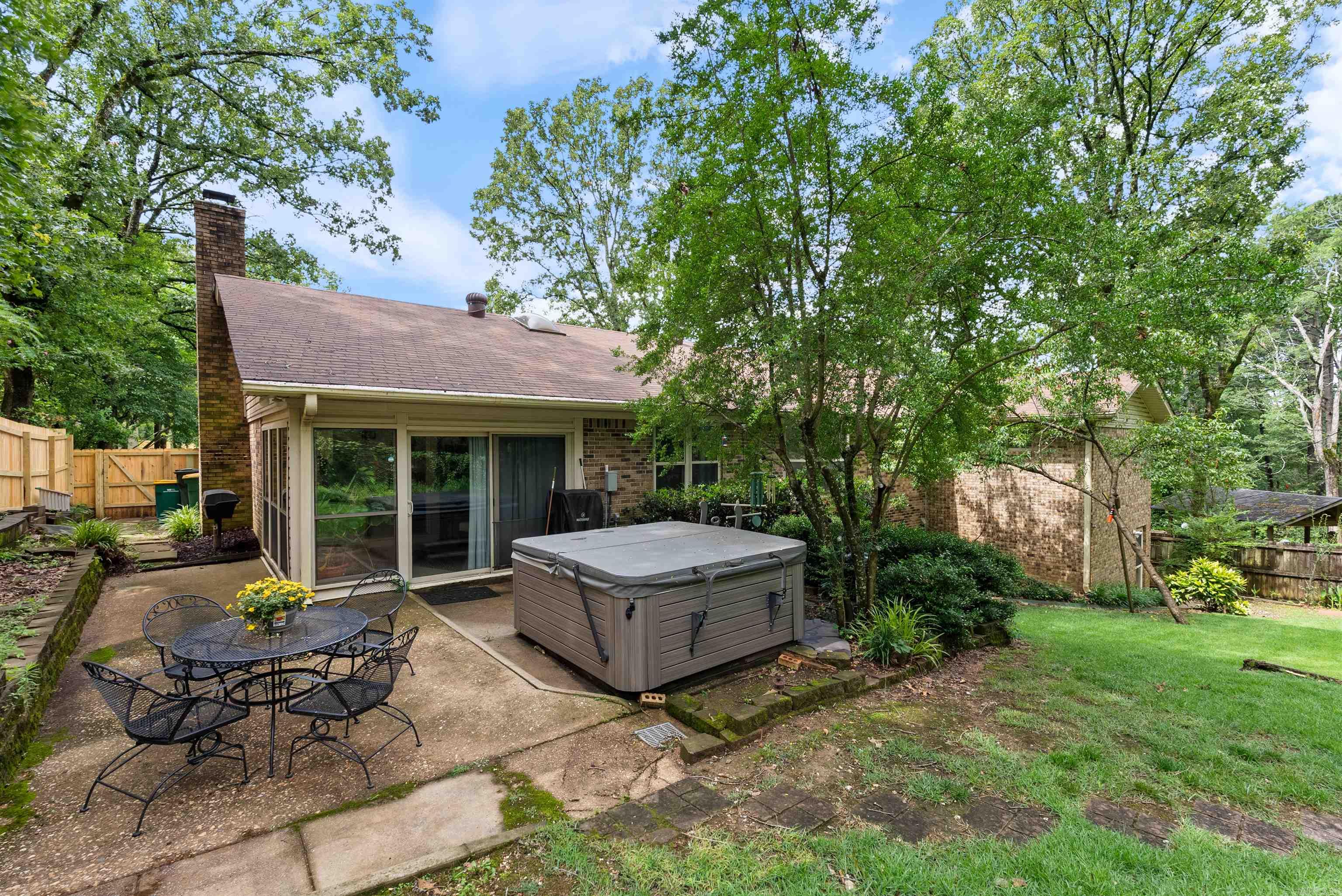 LUDINGTON HGTS - Residential