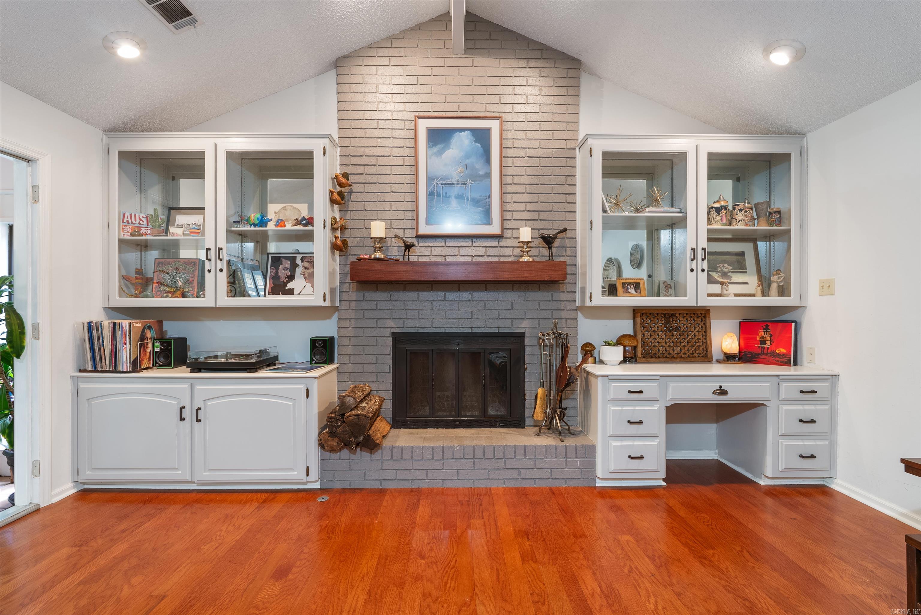 LUDINGTON HGTS - Residential