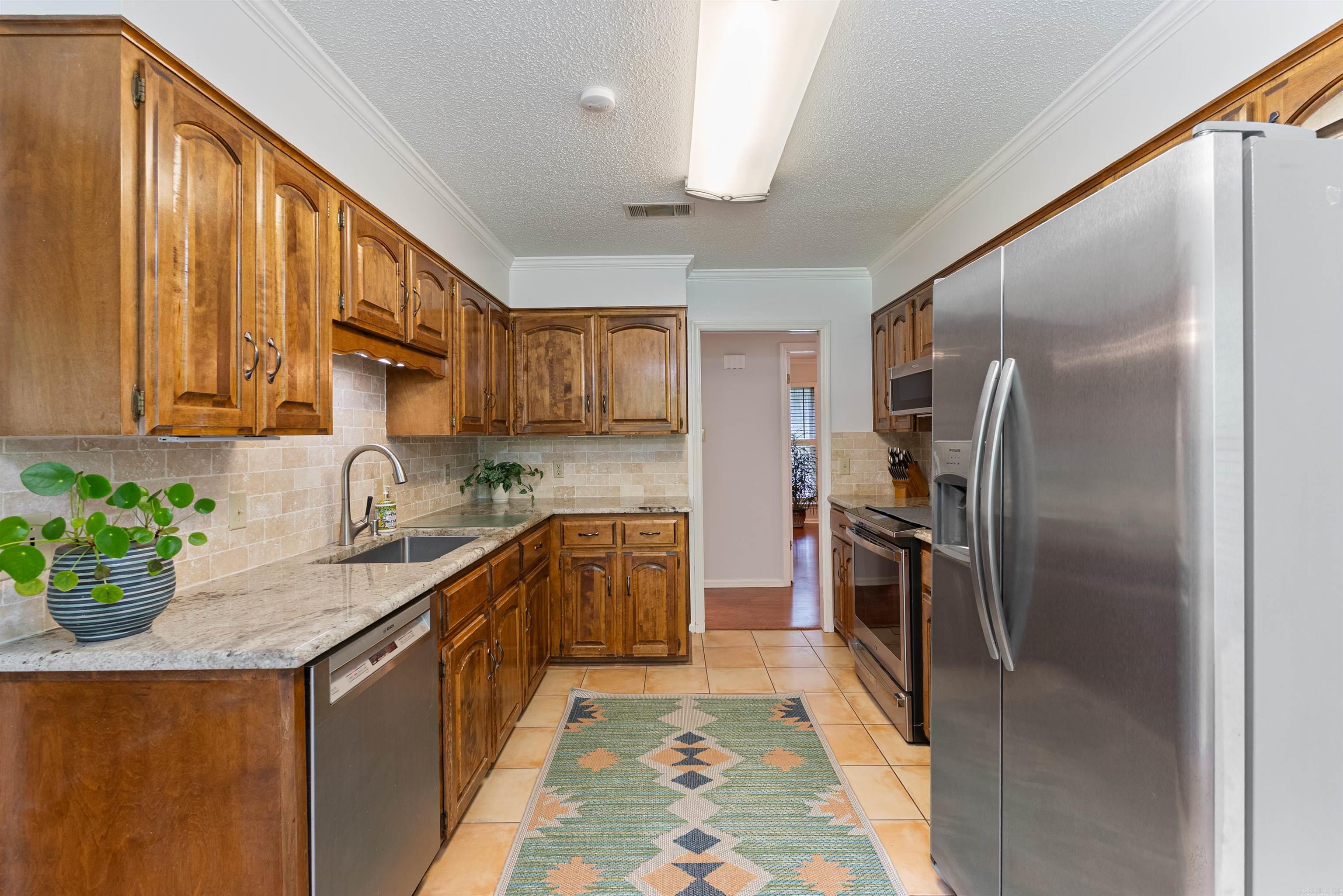 LUDINGTON HGTS - Residential