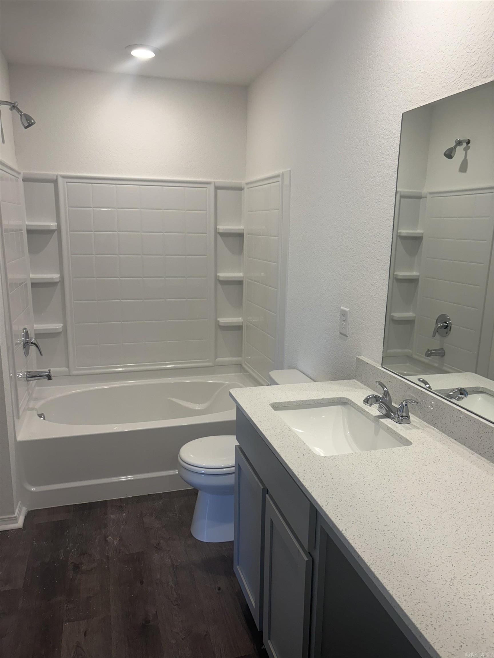 HILL FARM - Residential