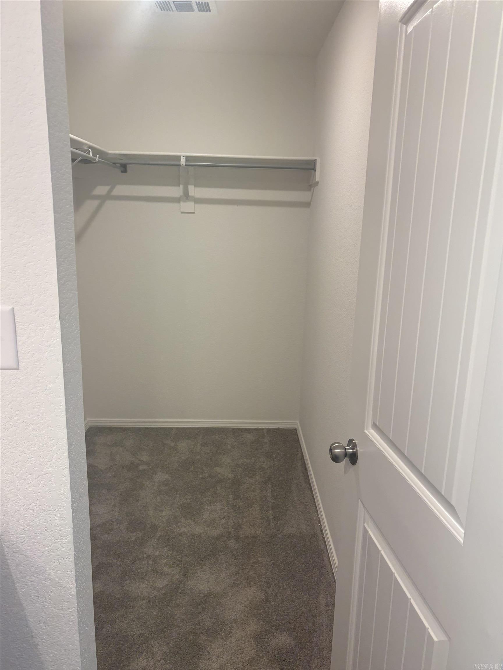 HILL FARM - Residential