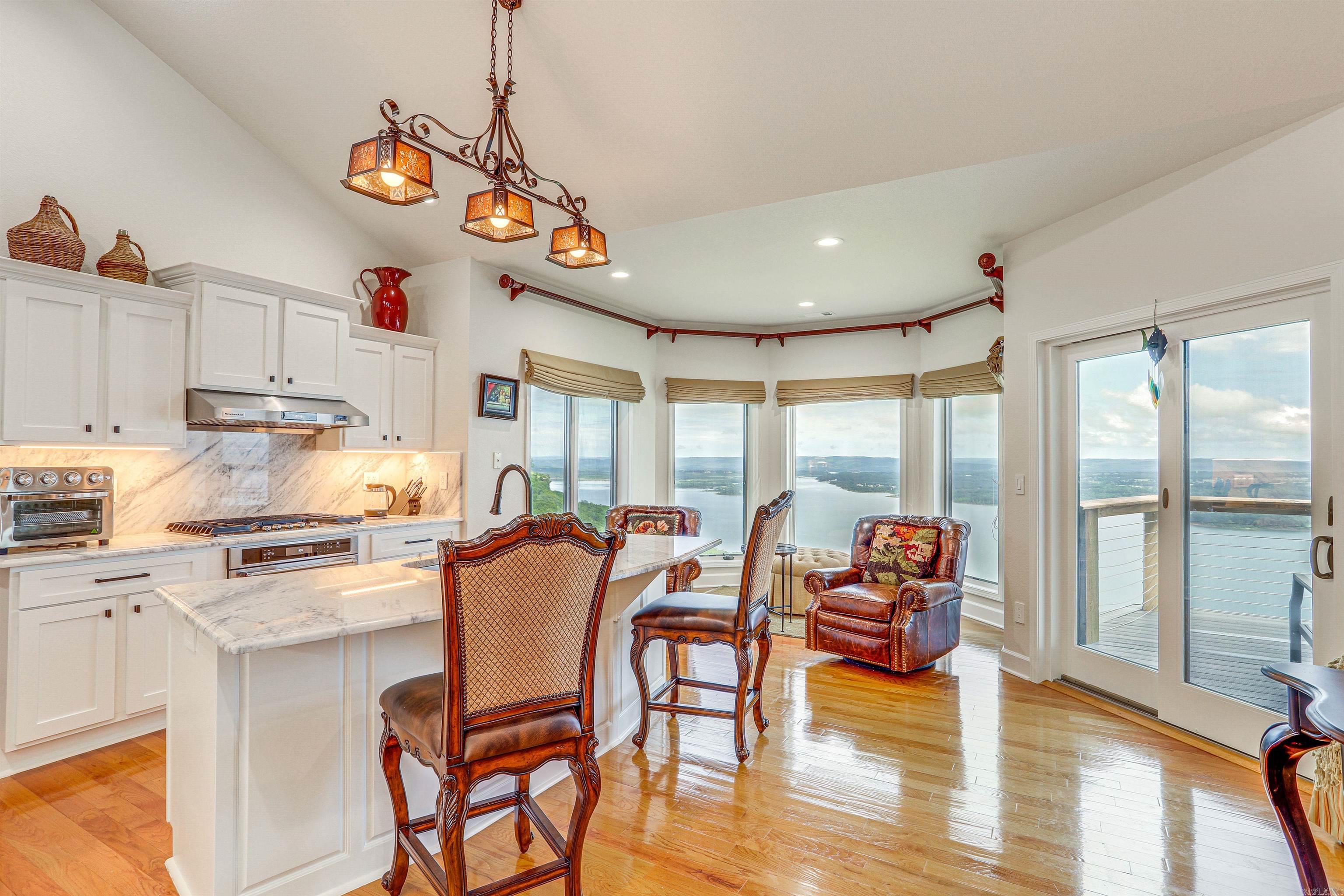 DIAMOND BLUFF ESTATES - Residential