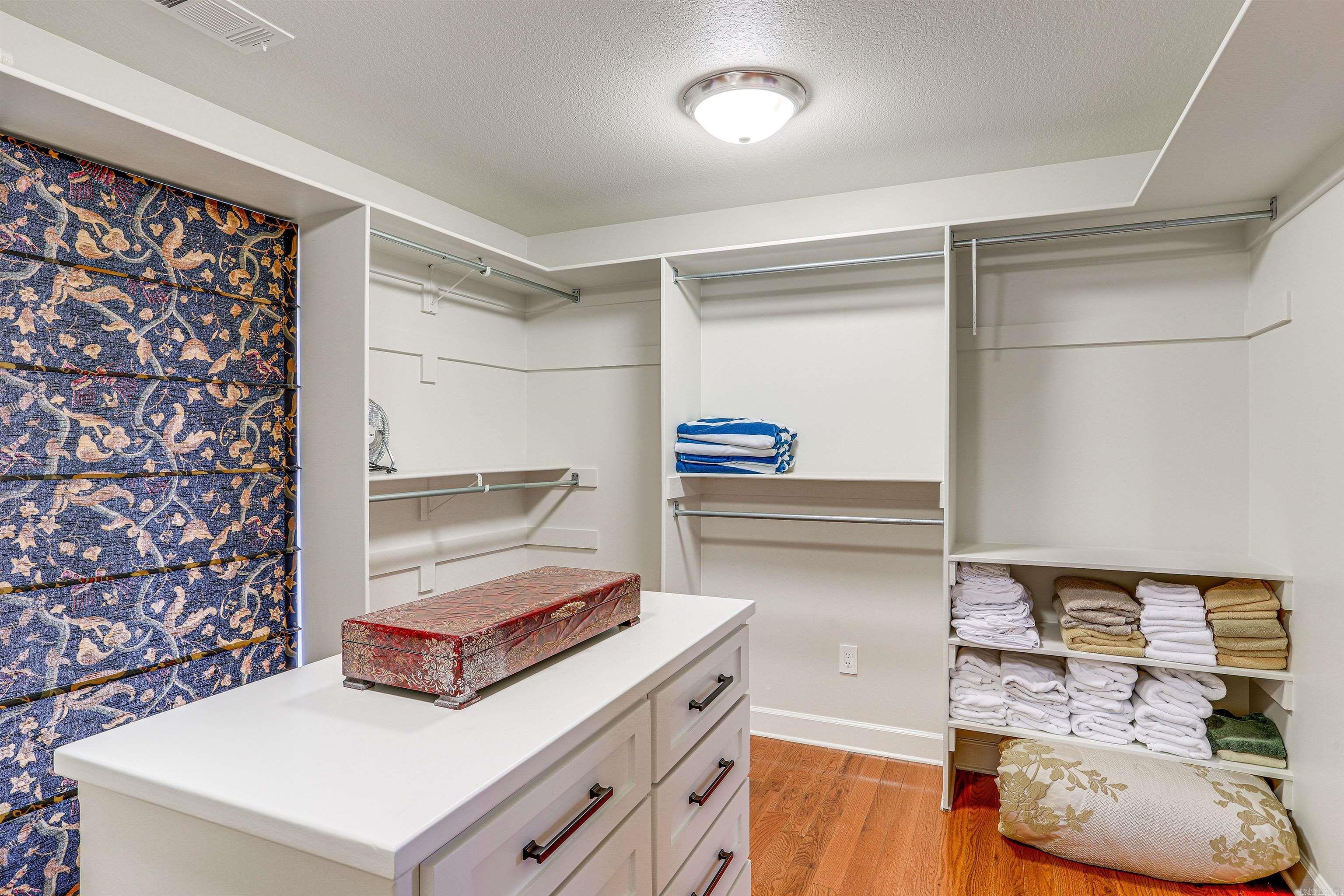 DIAMOND BLUFF ESTATES - Residential