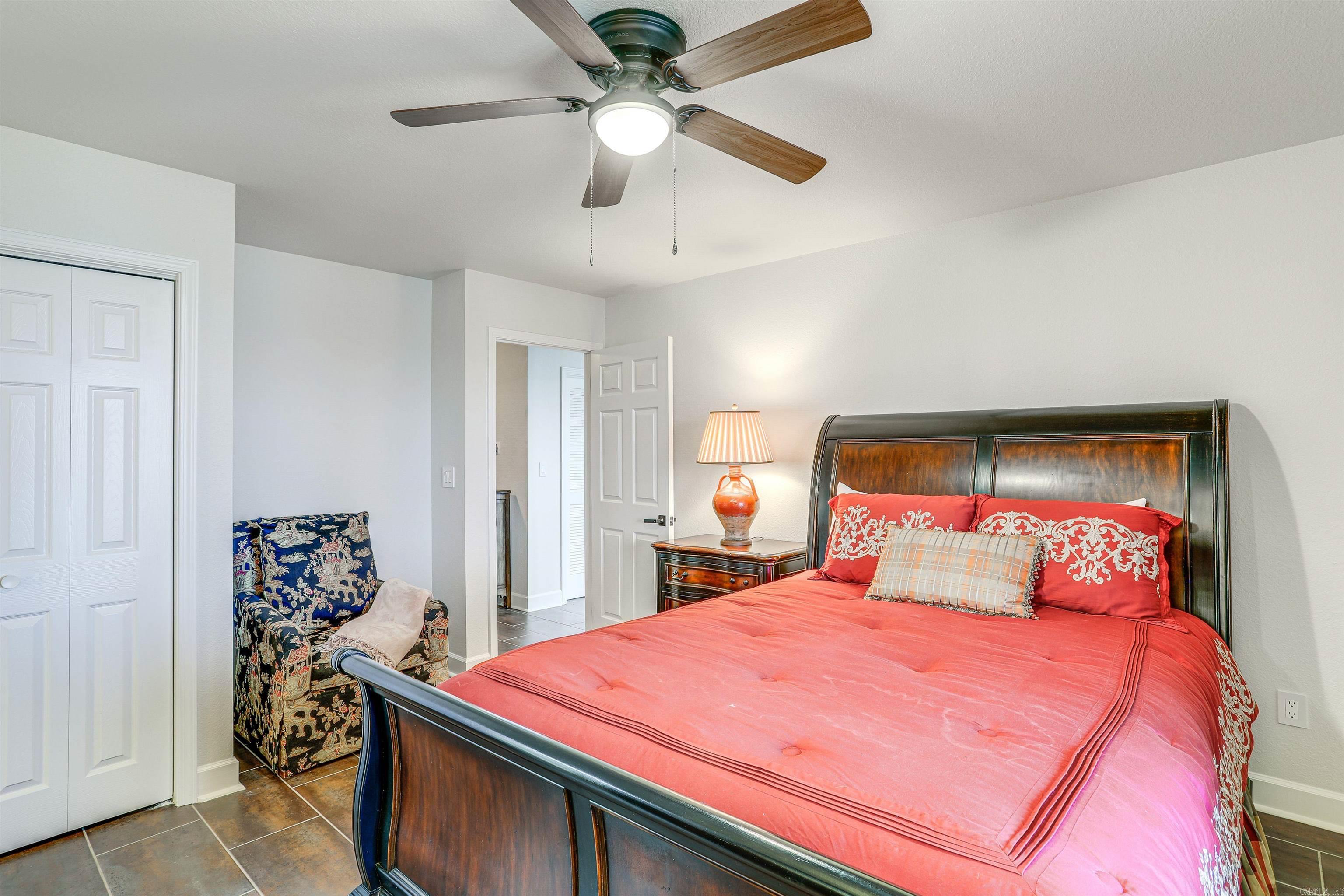 DIAMOND BLUFF ESTATES - Residential