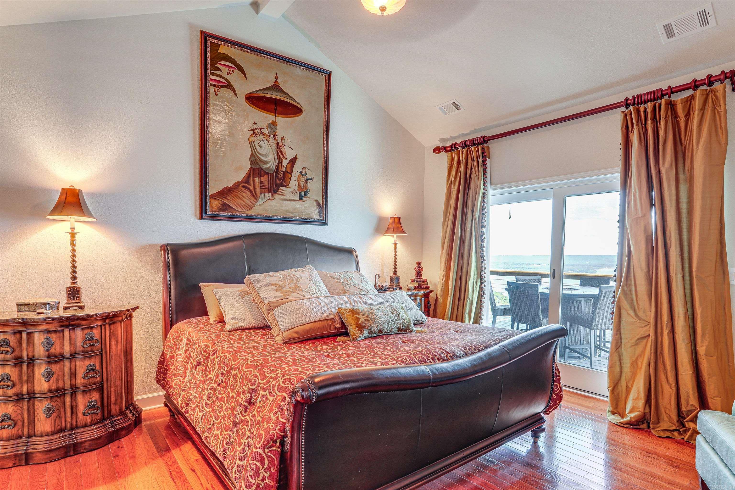 DIAMOND BLUFF ESTATES - Residential