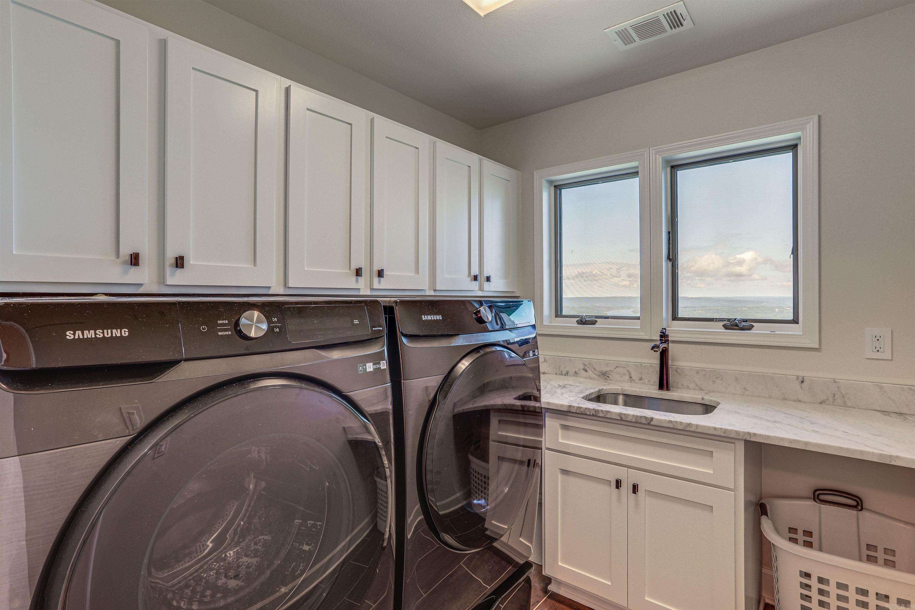 DIAMOND BLUFF ESTATES - Residential