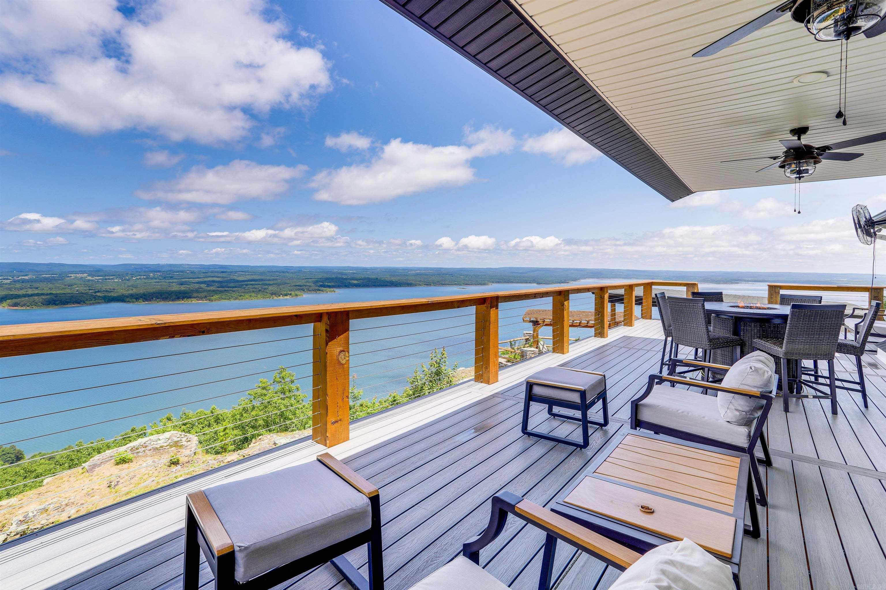 DIAMOND BLUFF ESTATES - Residential