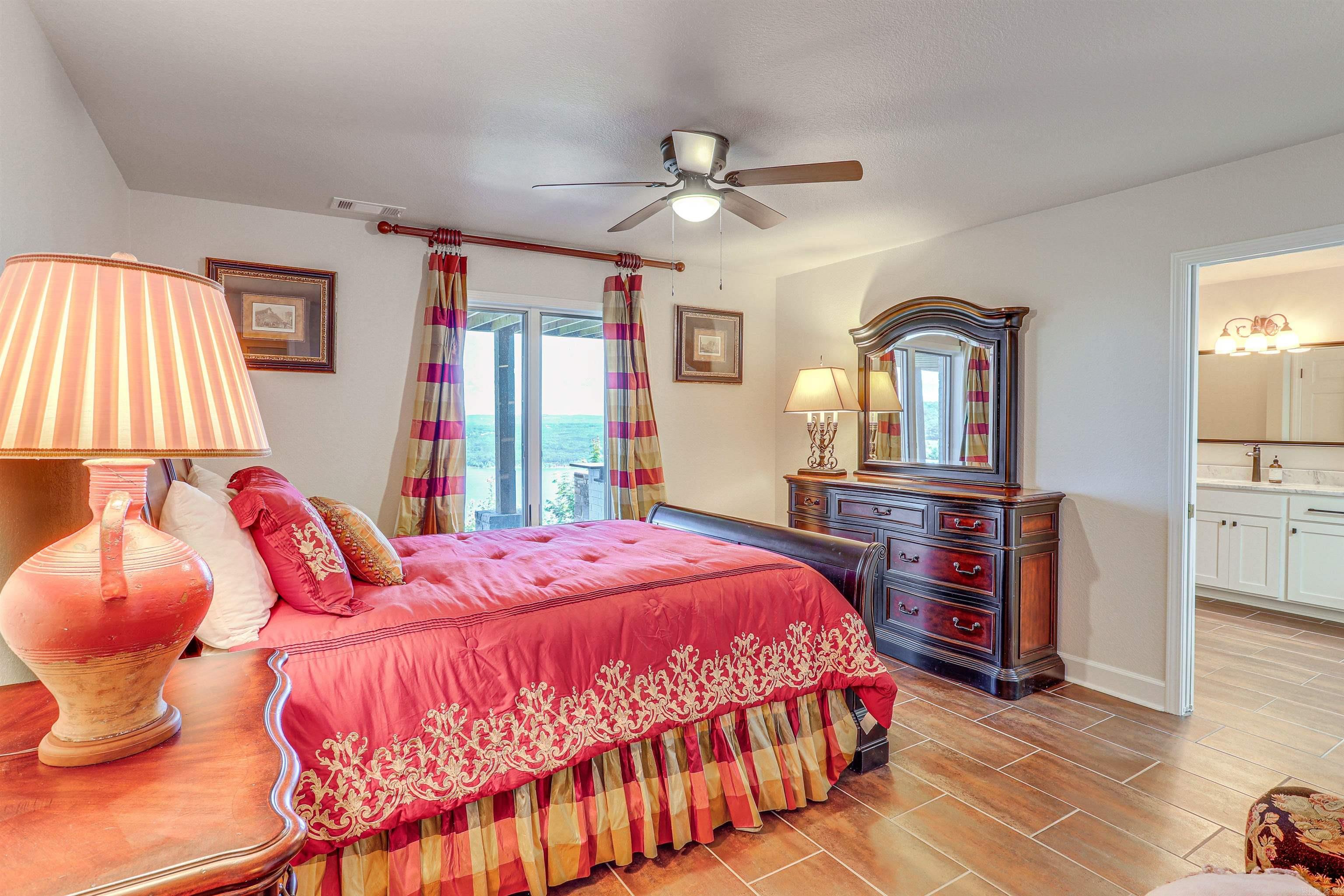 DIAMOND BLUFF ESTATES - Residential