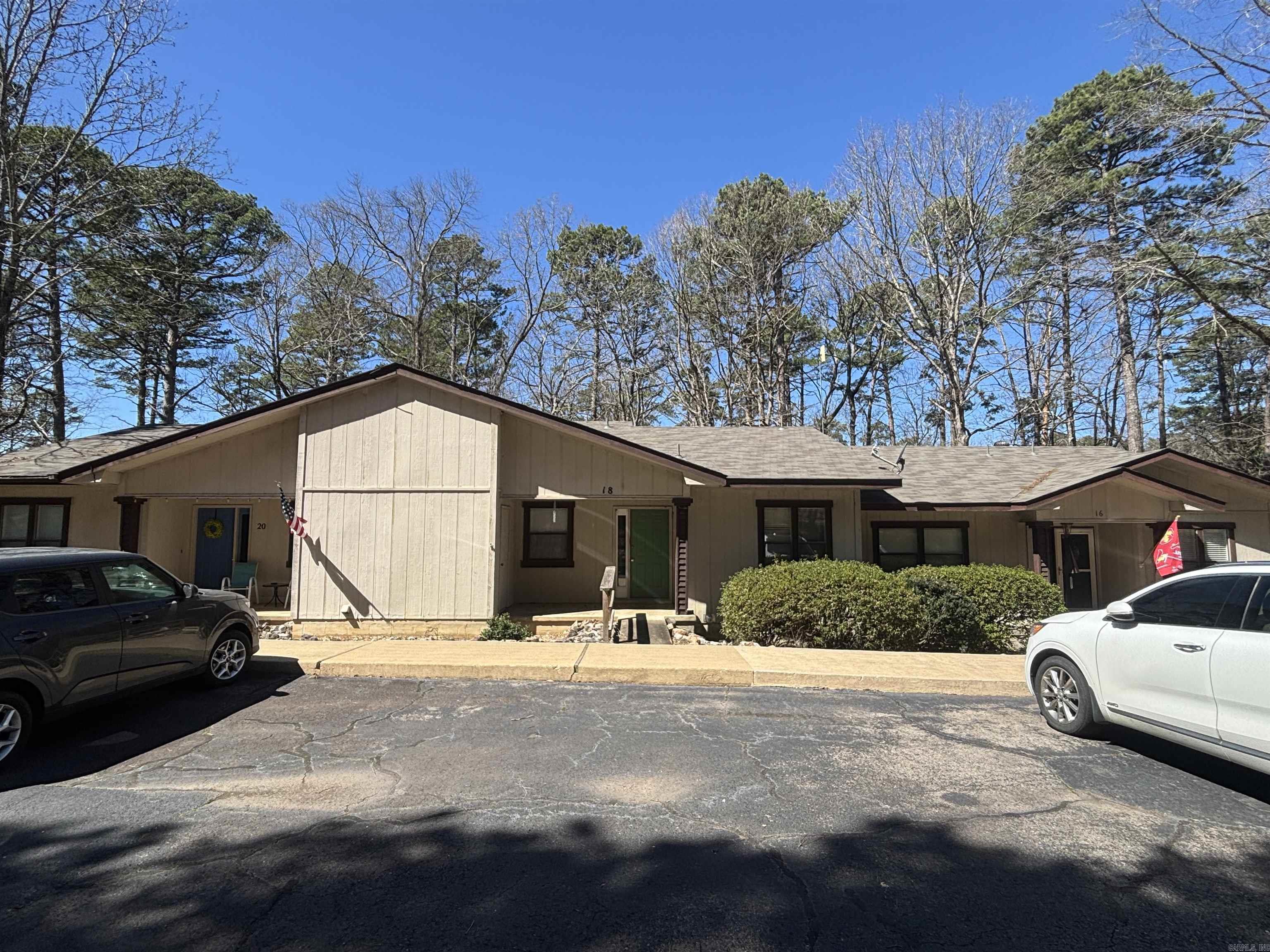 La Coruna Courts #3 - Residential