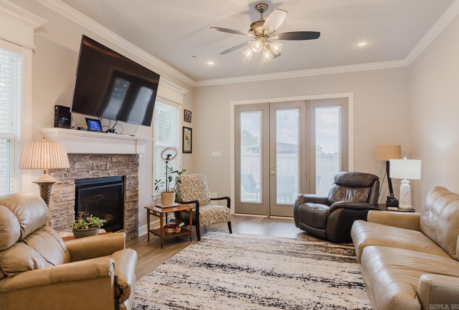 HUNTER CROSSING - Residential