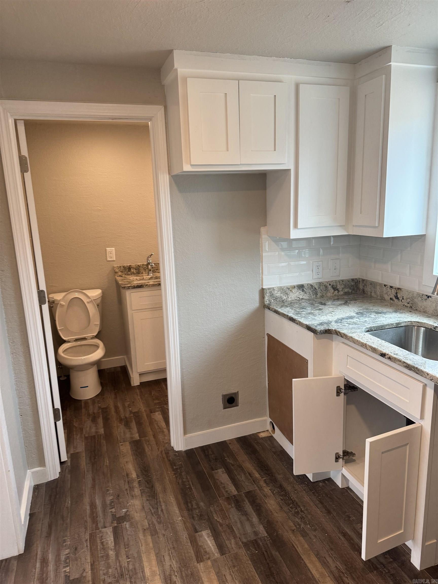 VILLAGE OF DEL REY - Residential Lease