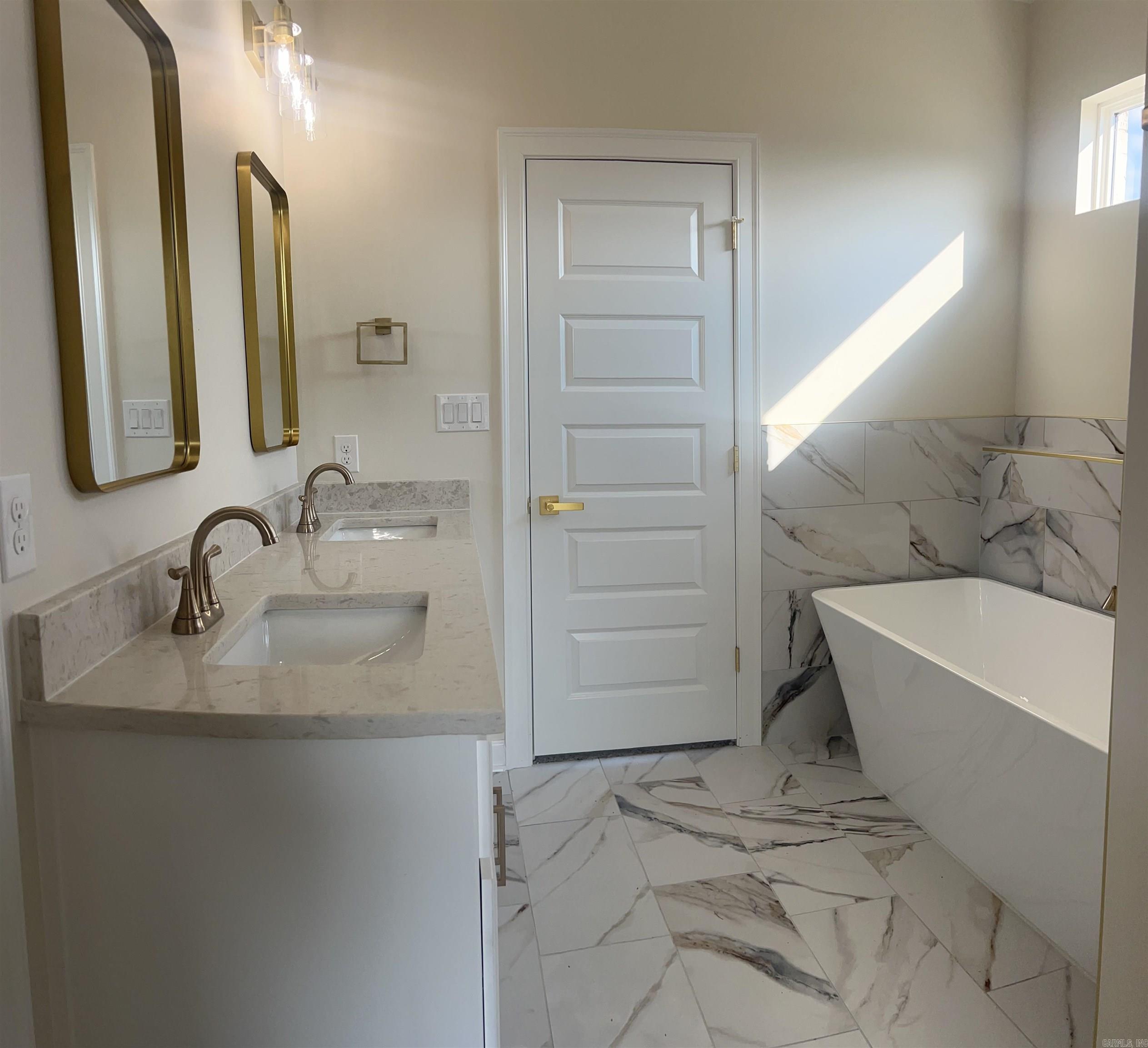 ASHLEY DOWNS - Residential