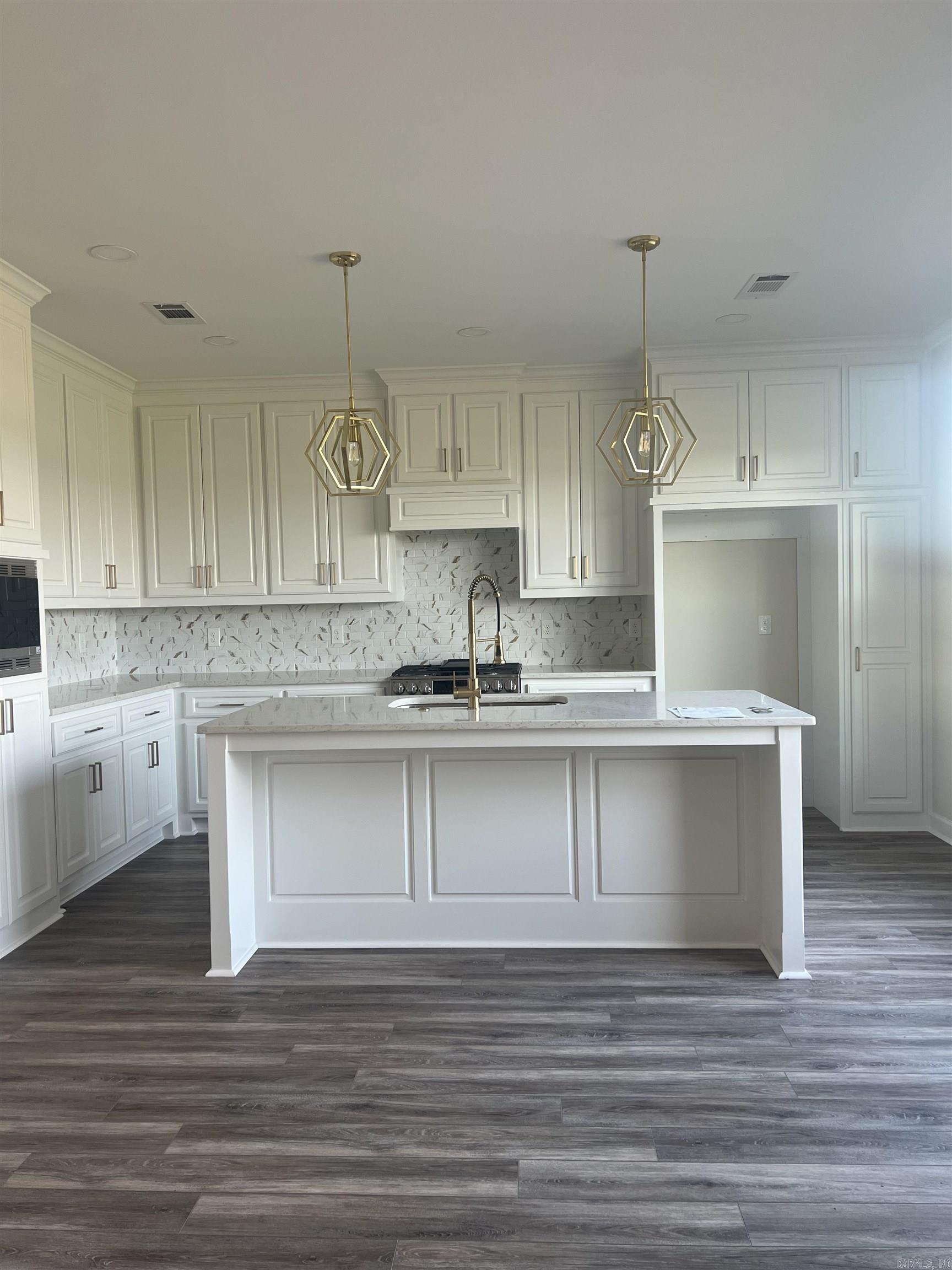 ASHLEY DOWNS - Residential