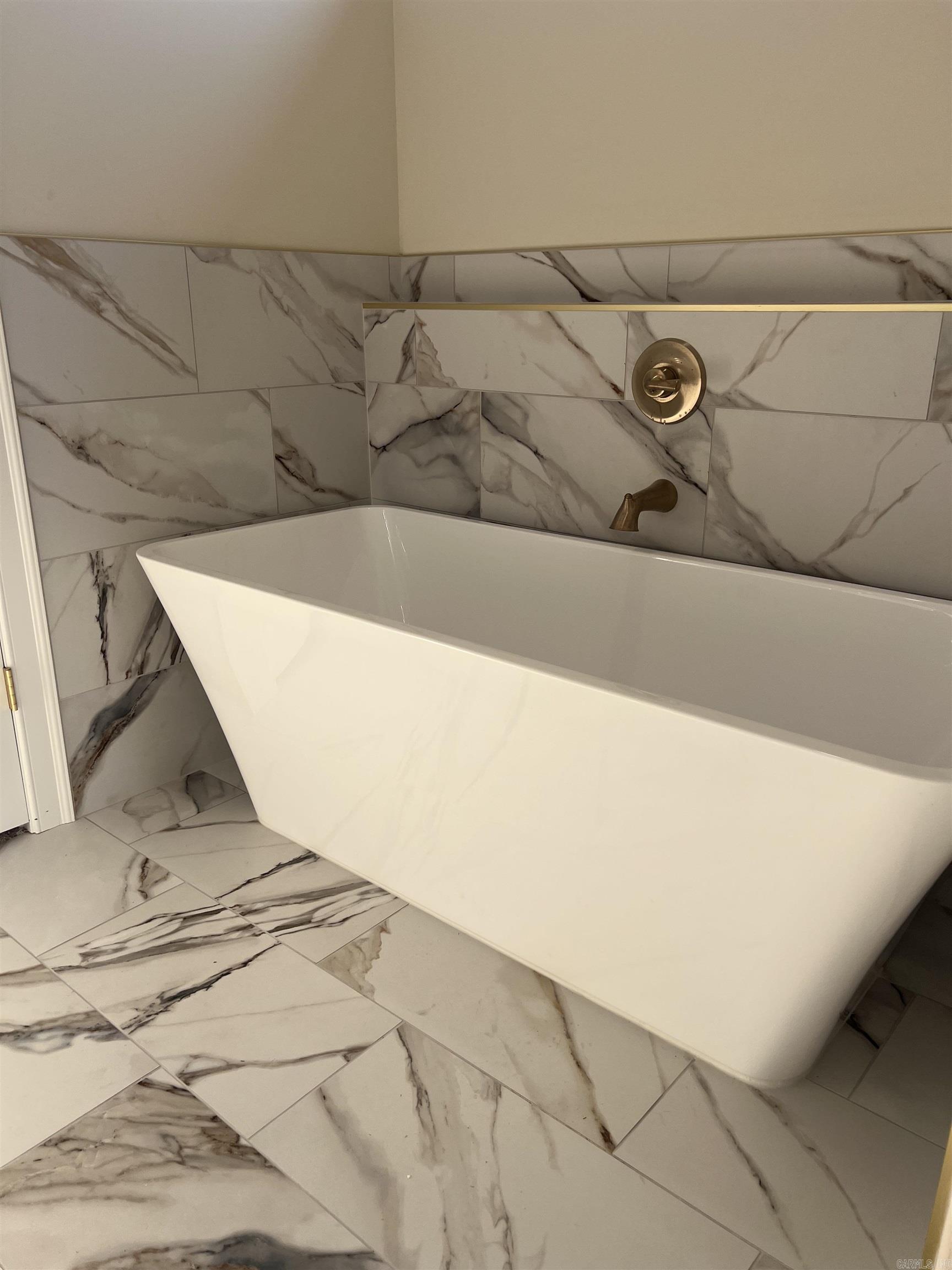 ASHLEY DOWNS - Residential