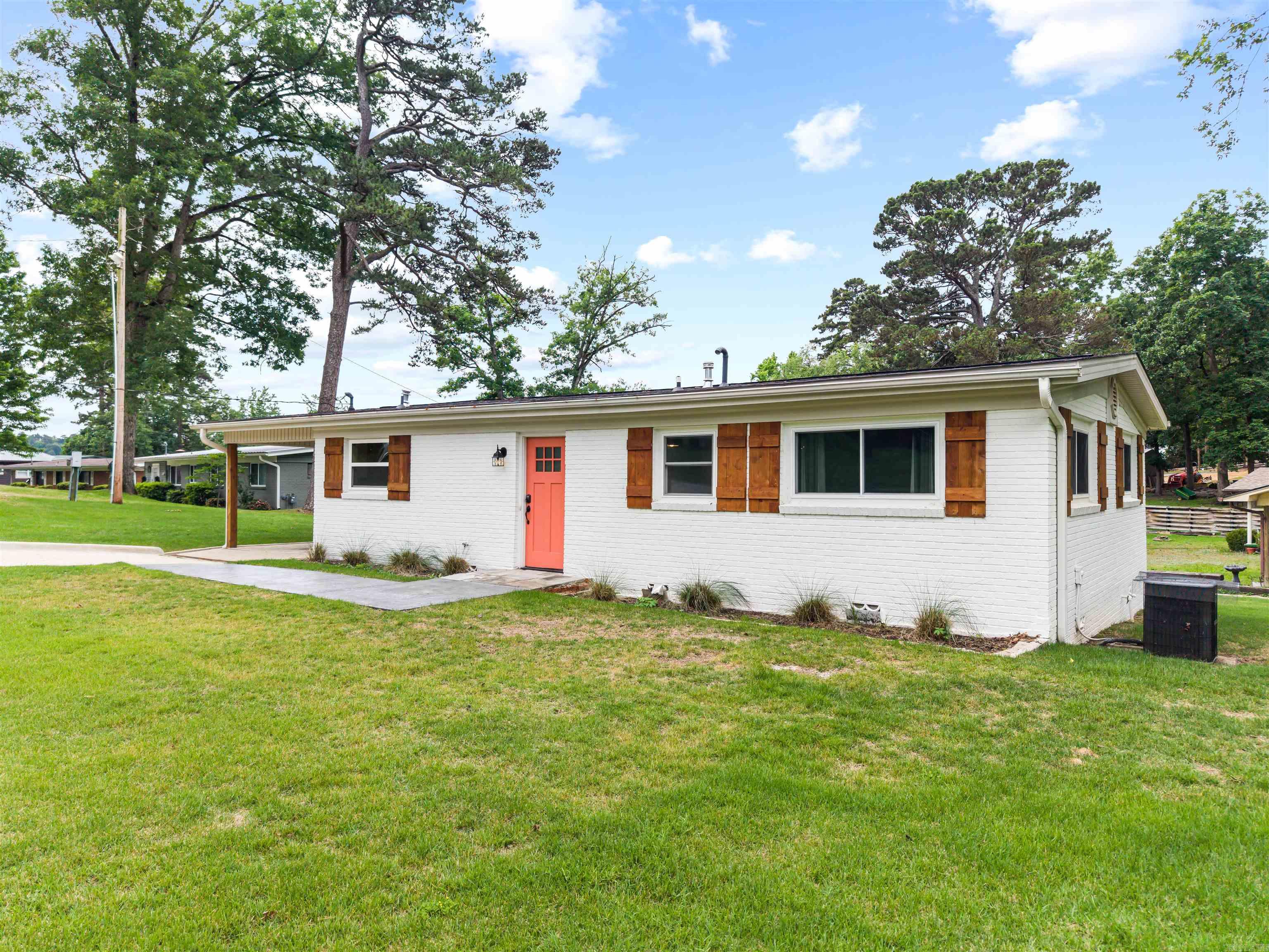 Lindale - Residential