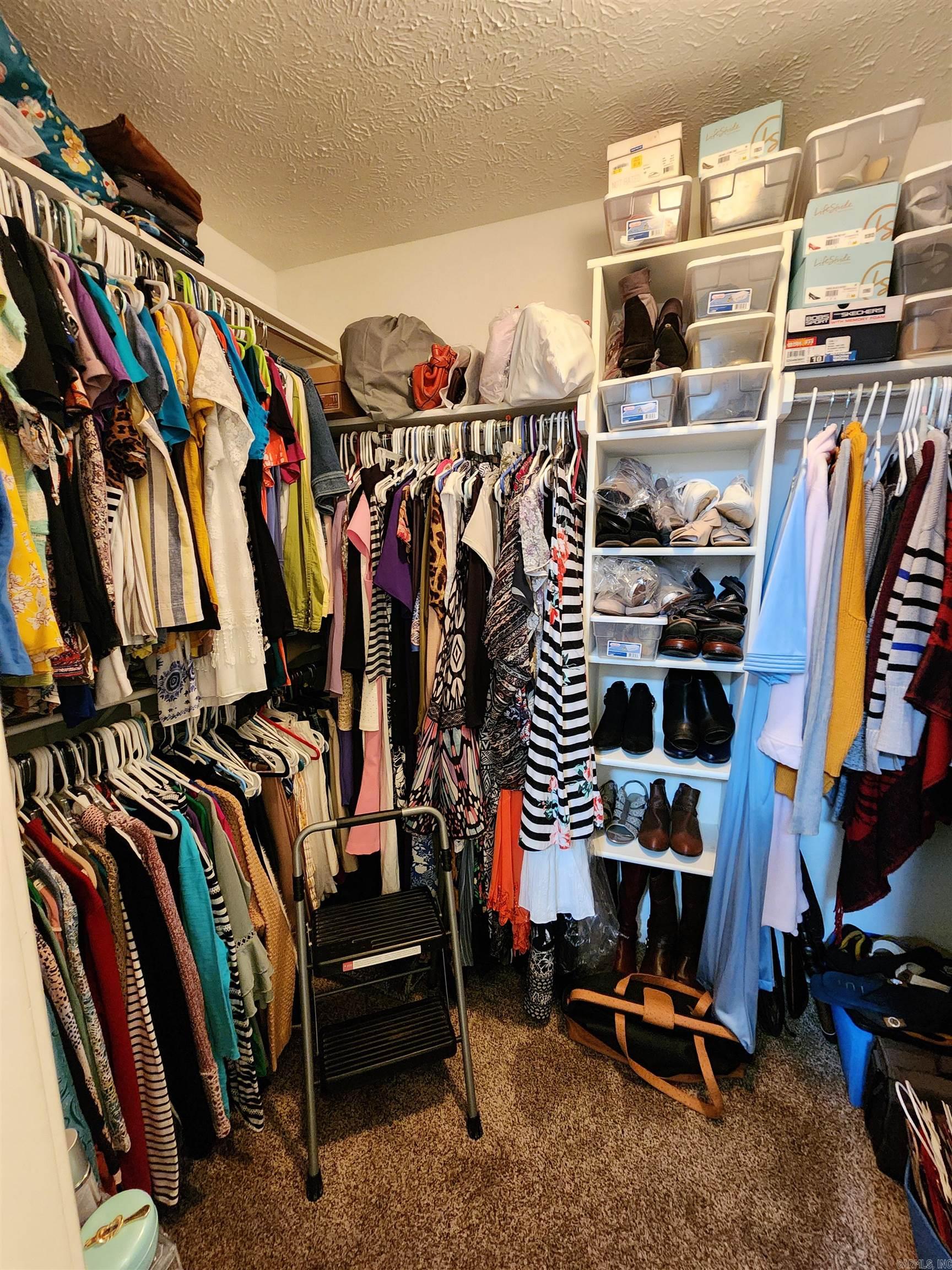 STONEHENGE PLACE - Residential