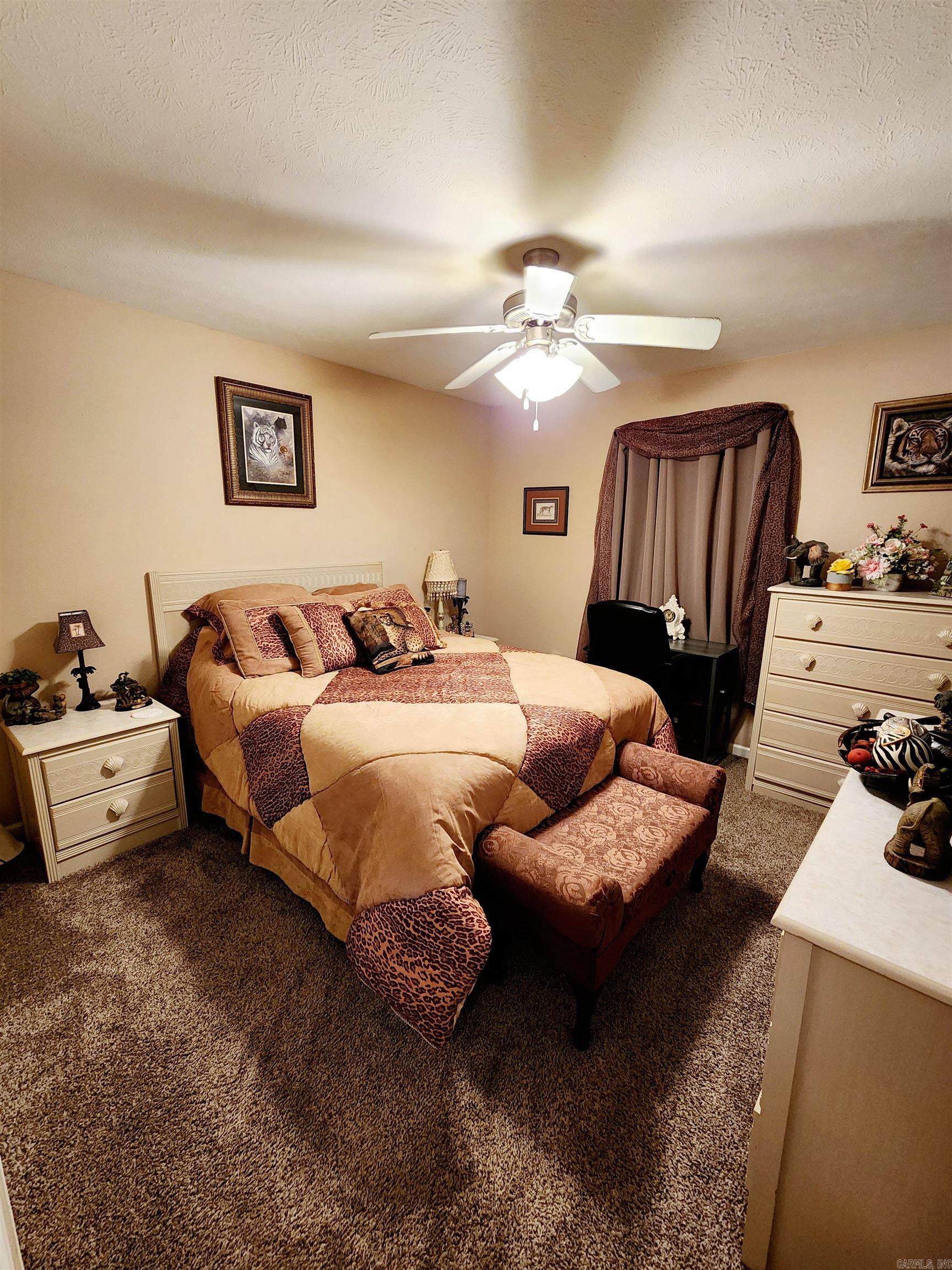 STONEHENGE PLACE - Residential