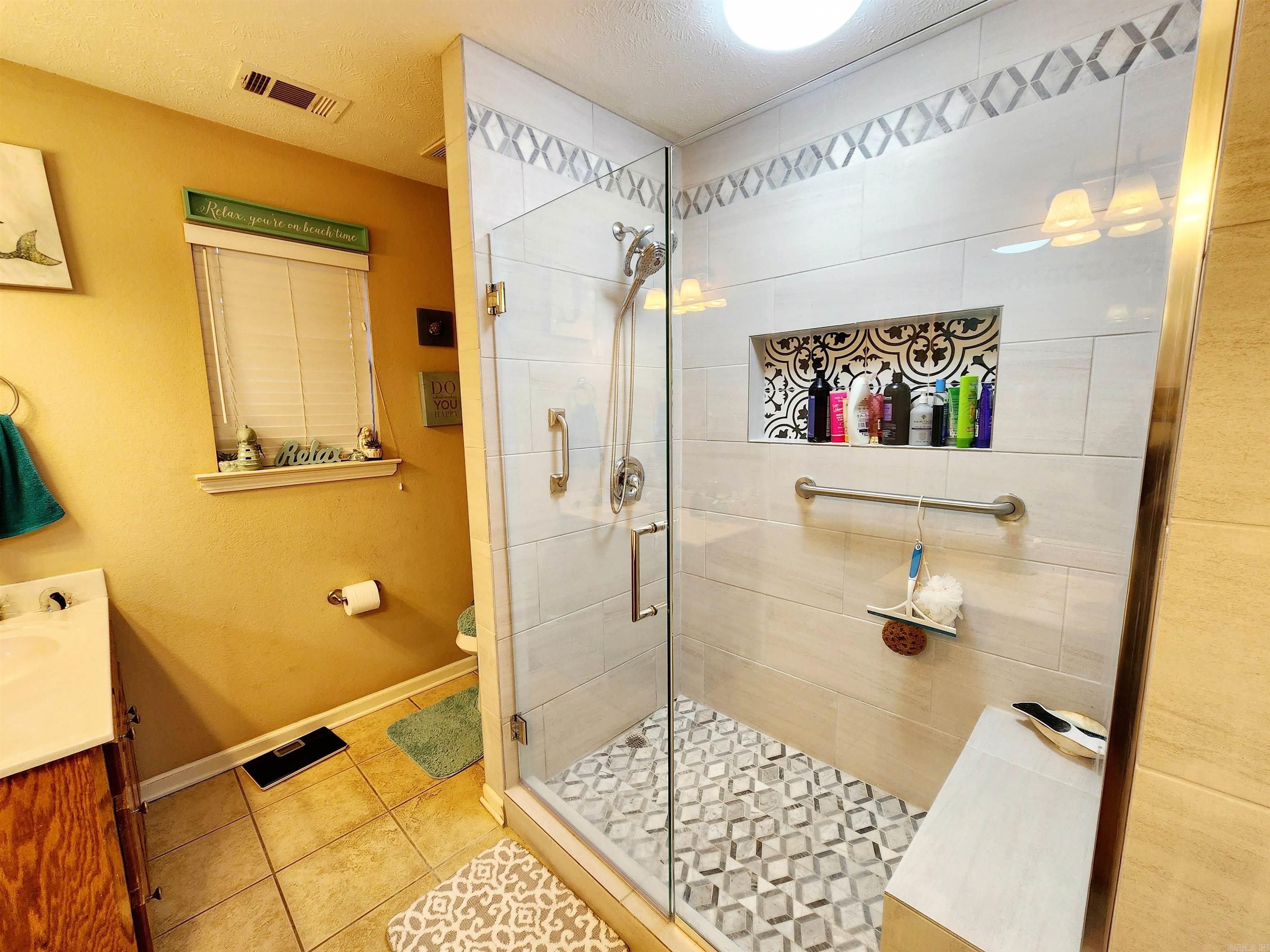 STONEHENGE PLACE - Residential