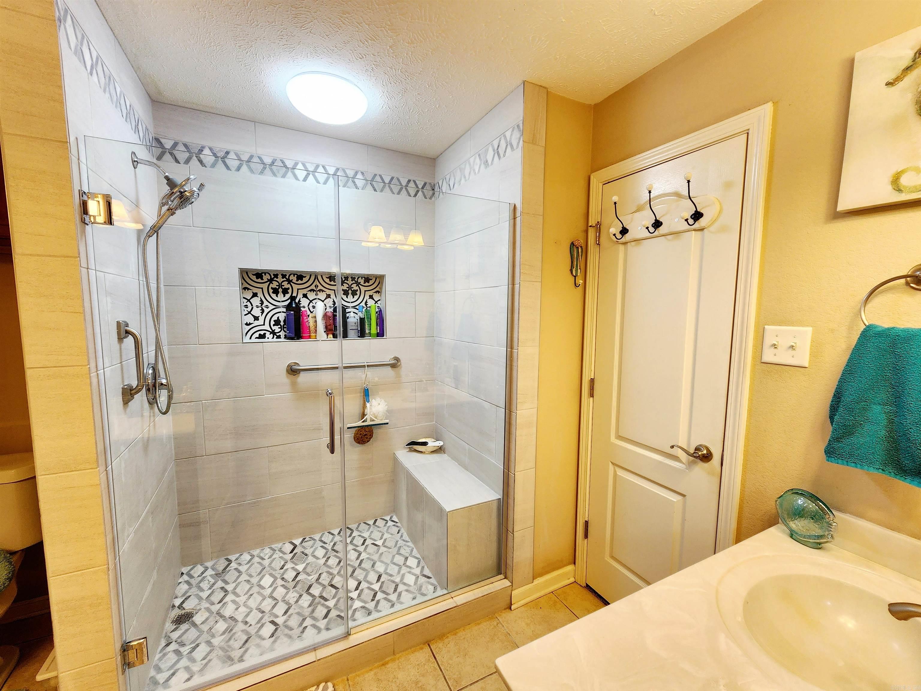 STONEHENGE PLACE - Residential