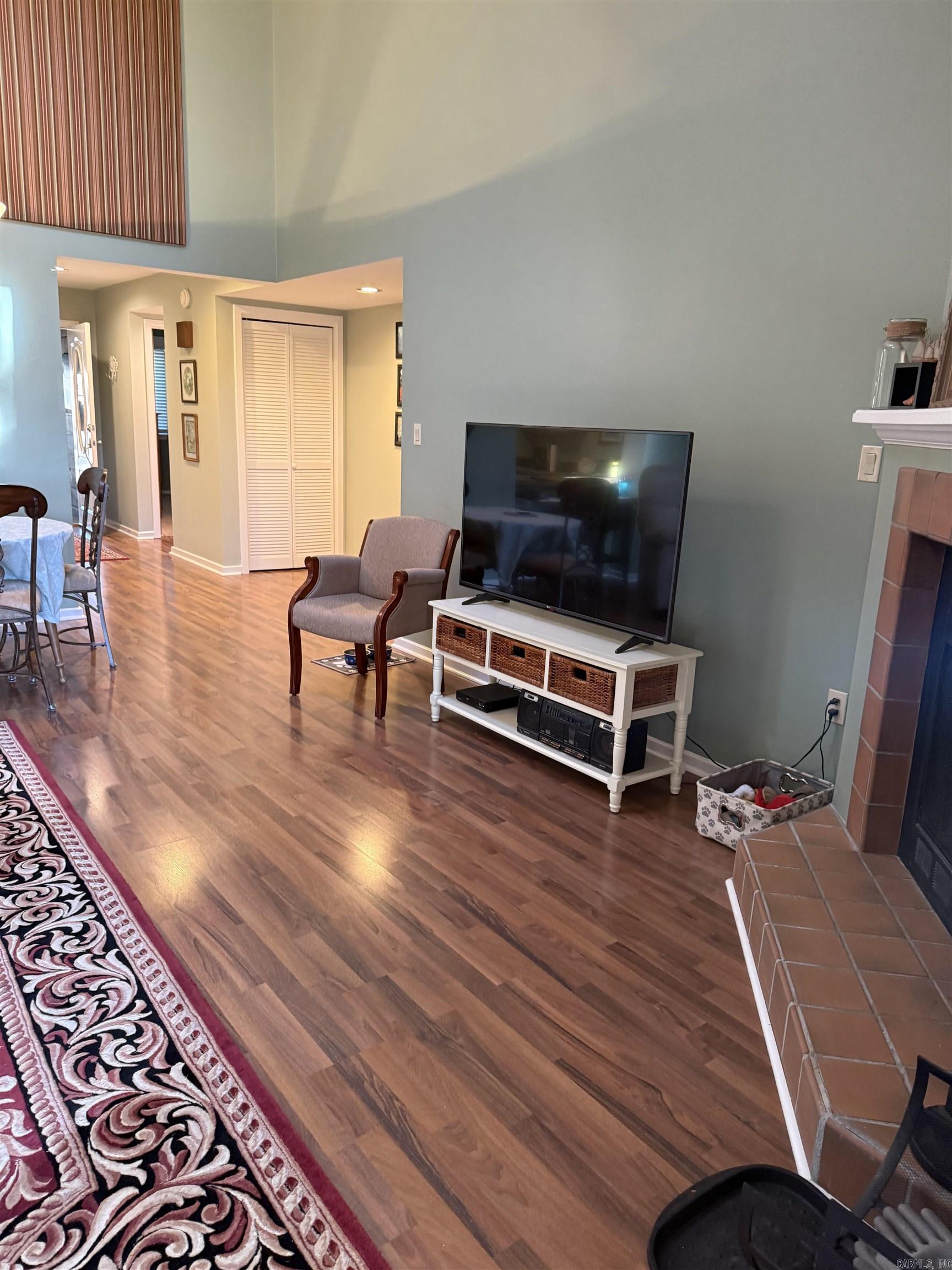 COUNTRY CLUB RIDGE - Residential