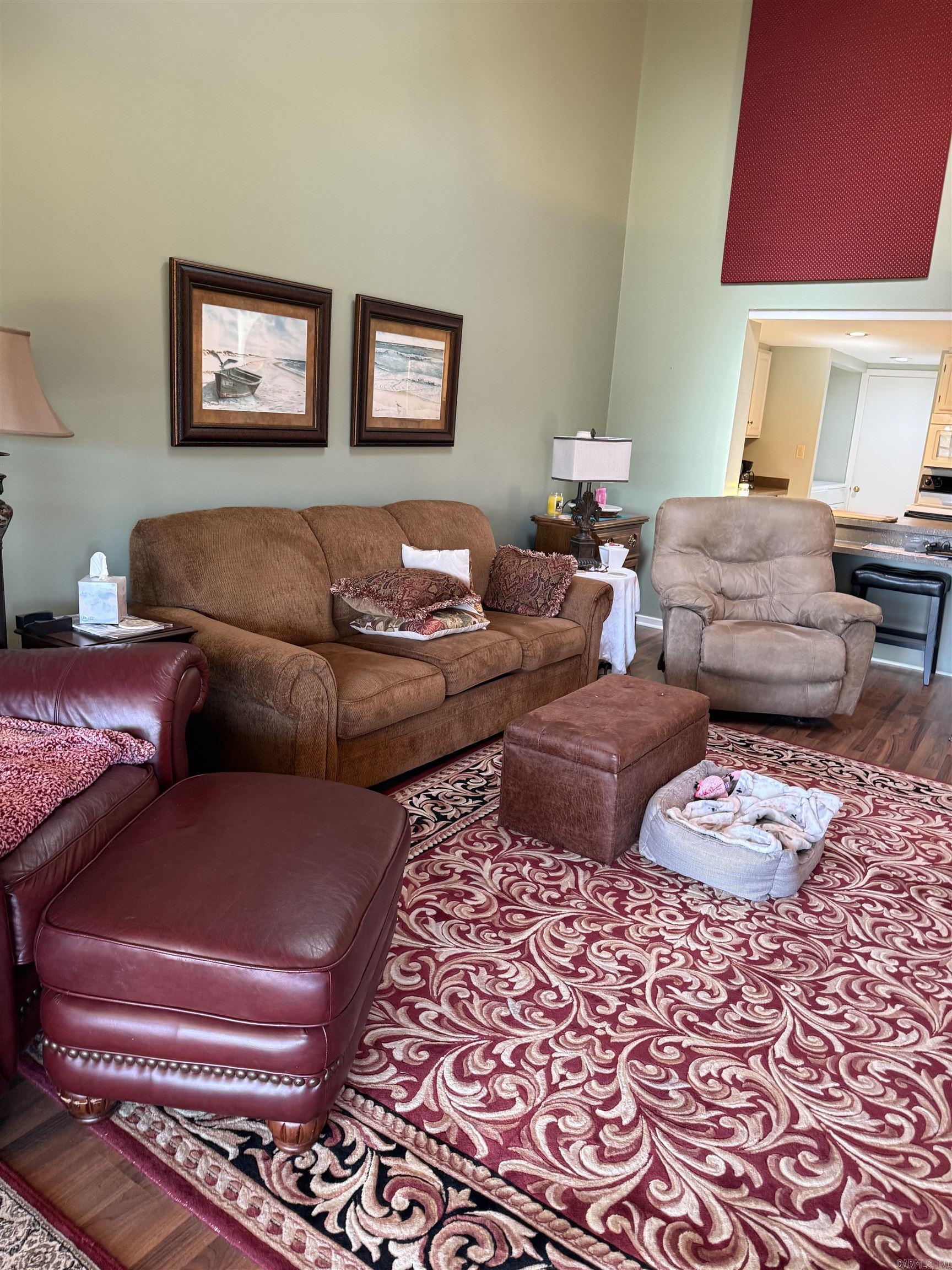 COUNTRY CLUB RIDGE - Residential