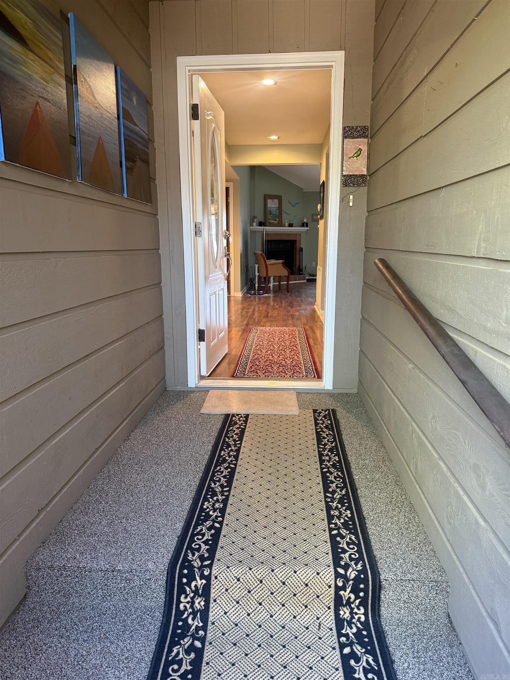 COUNTRY CLUB RIDGE - Residential