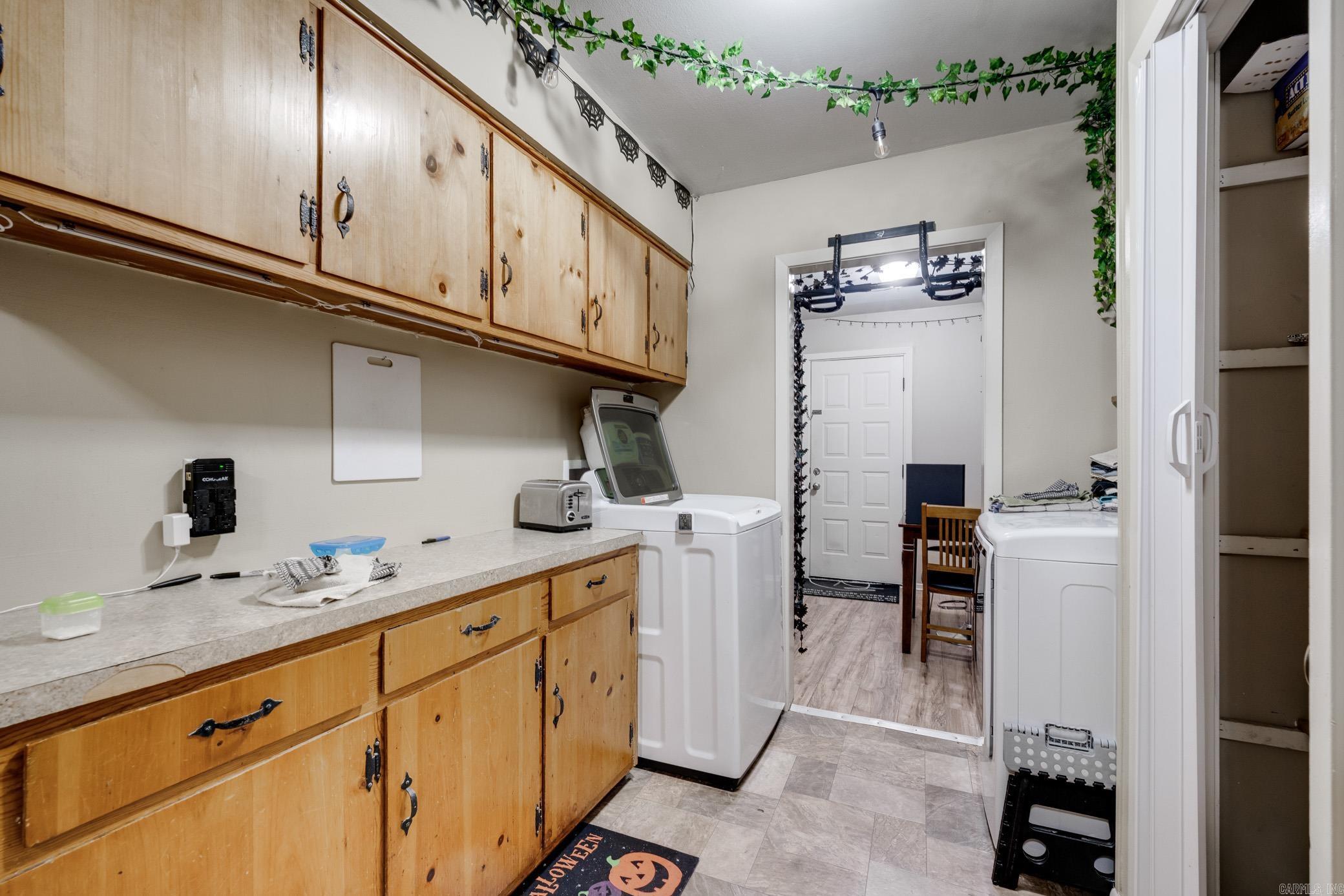 OAK VIEW - Residential