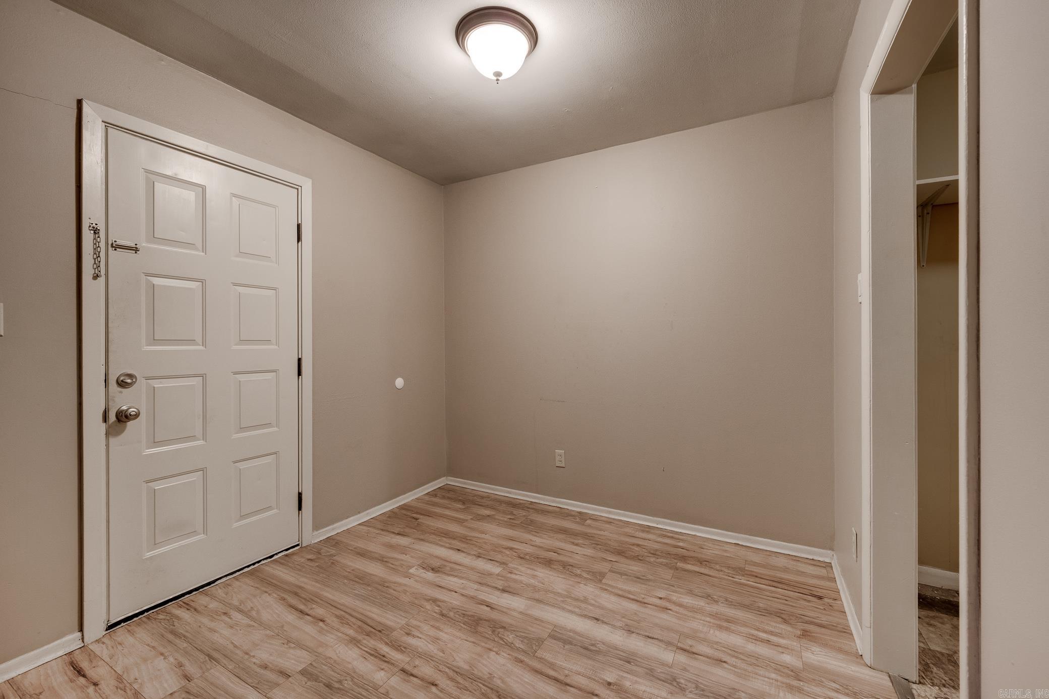 OAK VIEW - Residential