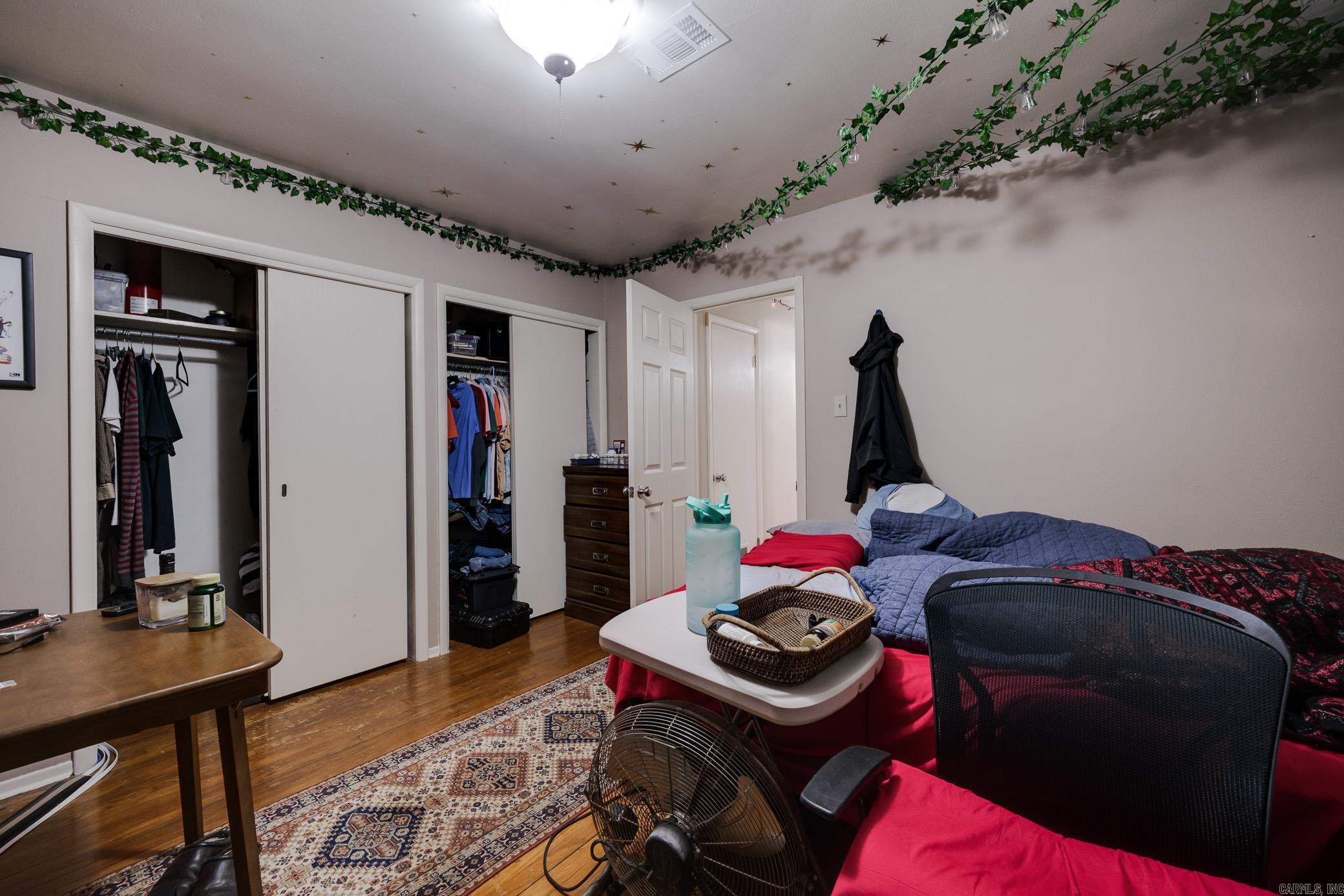 OAK VIEW - Residential