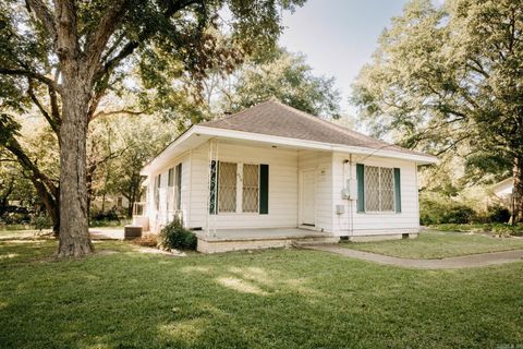 Photo of 428 Babcock Street, Malvern, AR 72104 (MLS # 25042420)