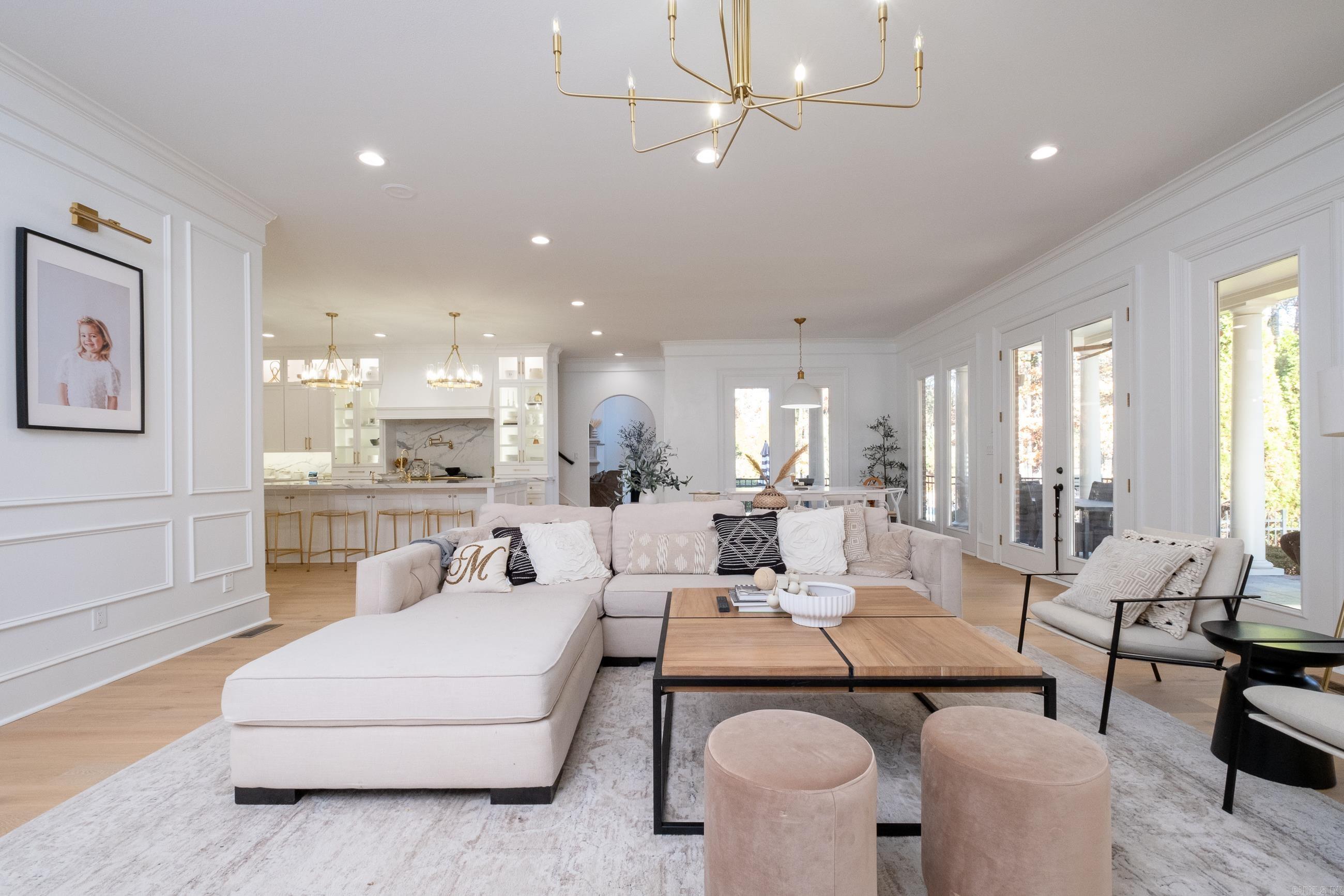 CHENAL VALLEY SOLOGNE CIRCLE - Residential