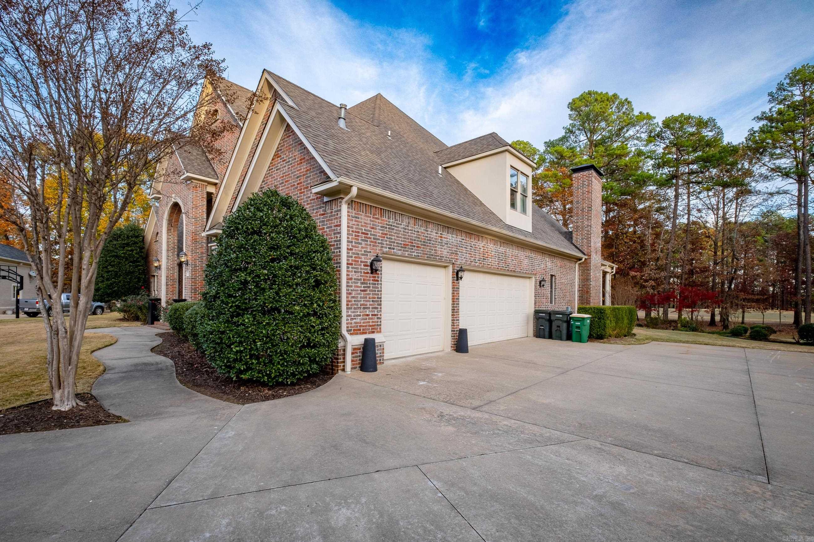 CHENAL VALLEY SOLOGNE CIRCLE - Residential