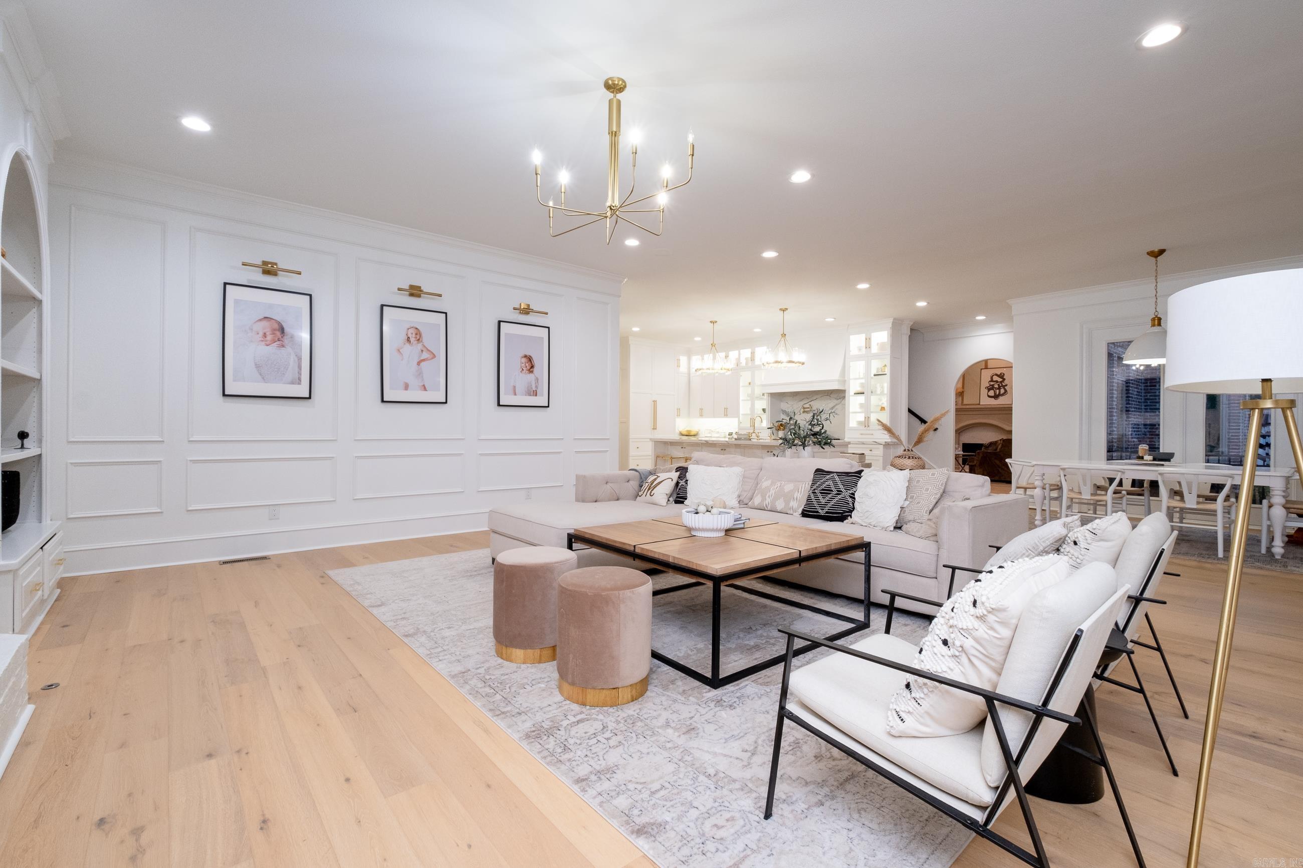 CHENAL VALLEY SOLOGNE CIRCLE - Residential