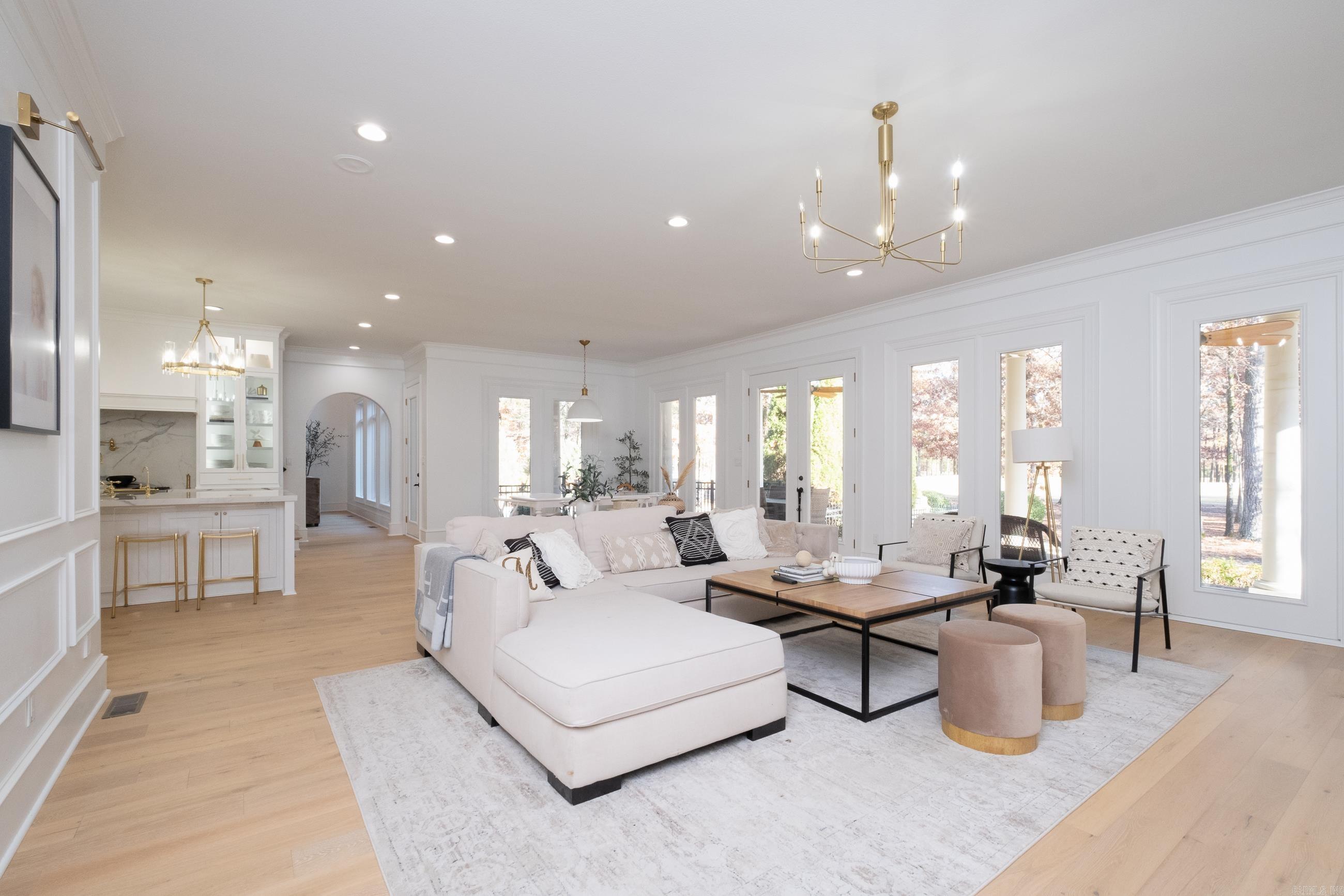 CHENAL VALLEY SOLOGNE CIRCLE - Residential