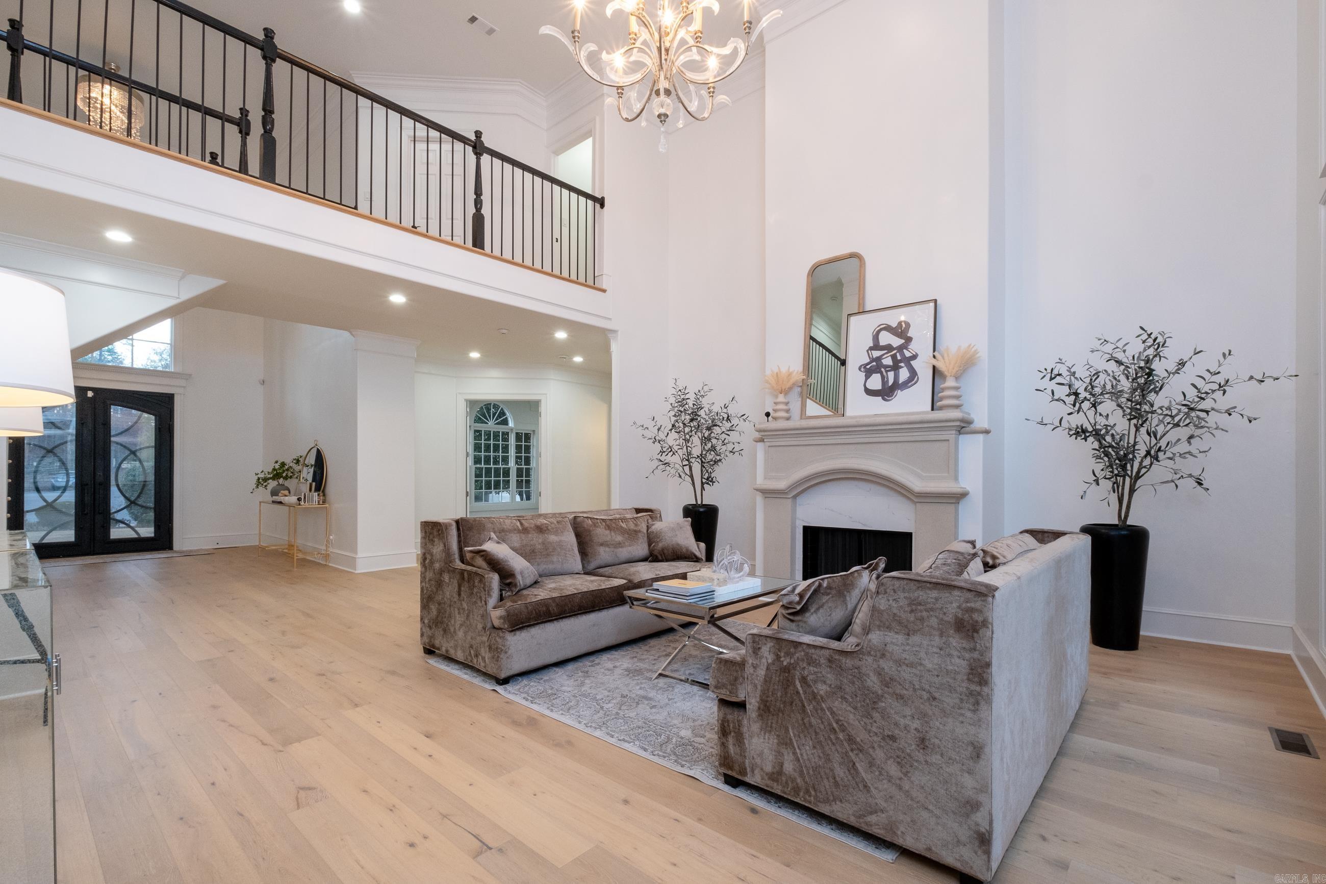 CHENAL VALLEY SOLOGNE CIRCLE - Residential