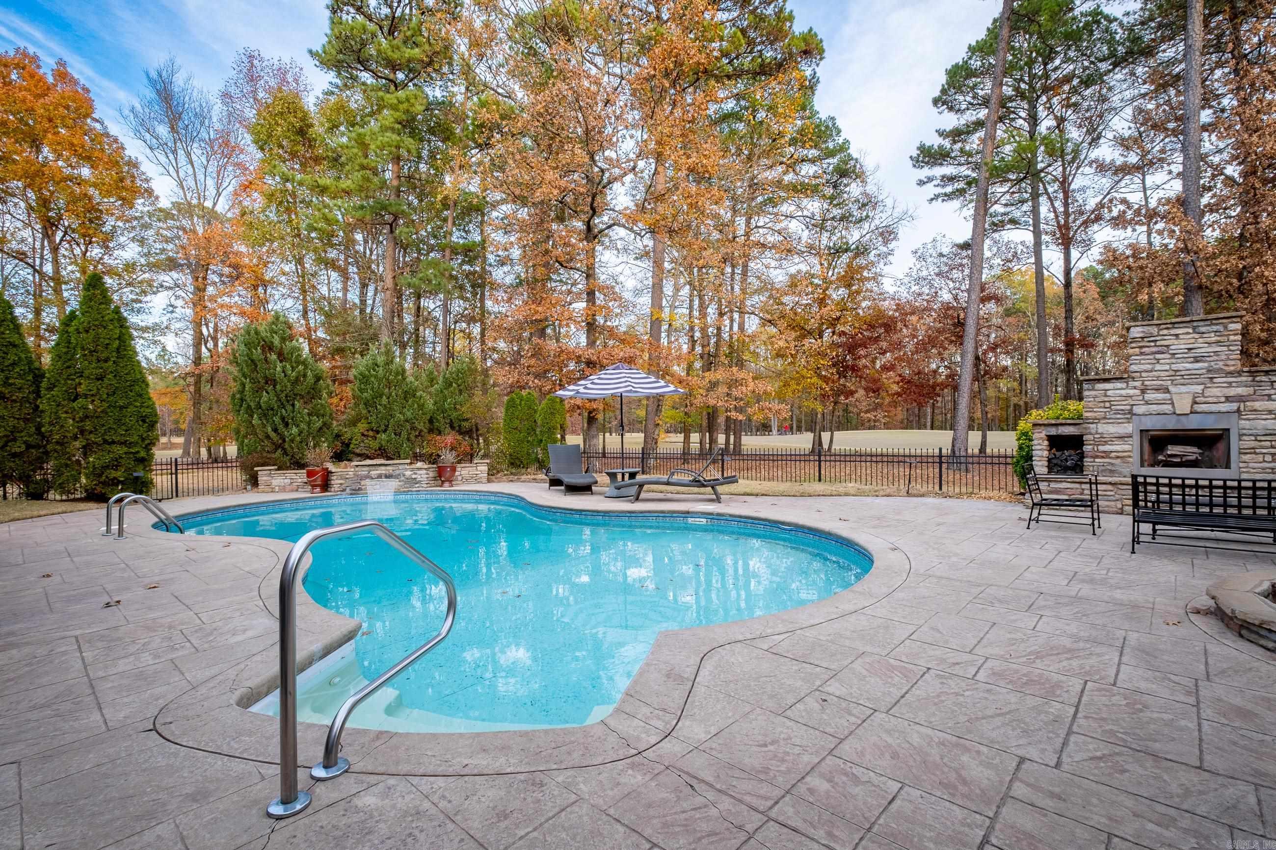 CHENAL VALLEY SOLOGNE CIRCLE - Residential