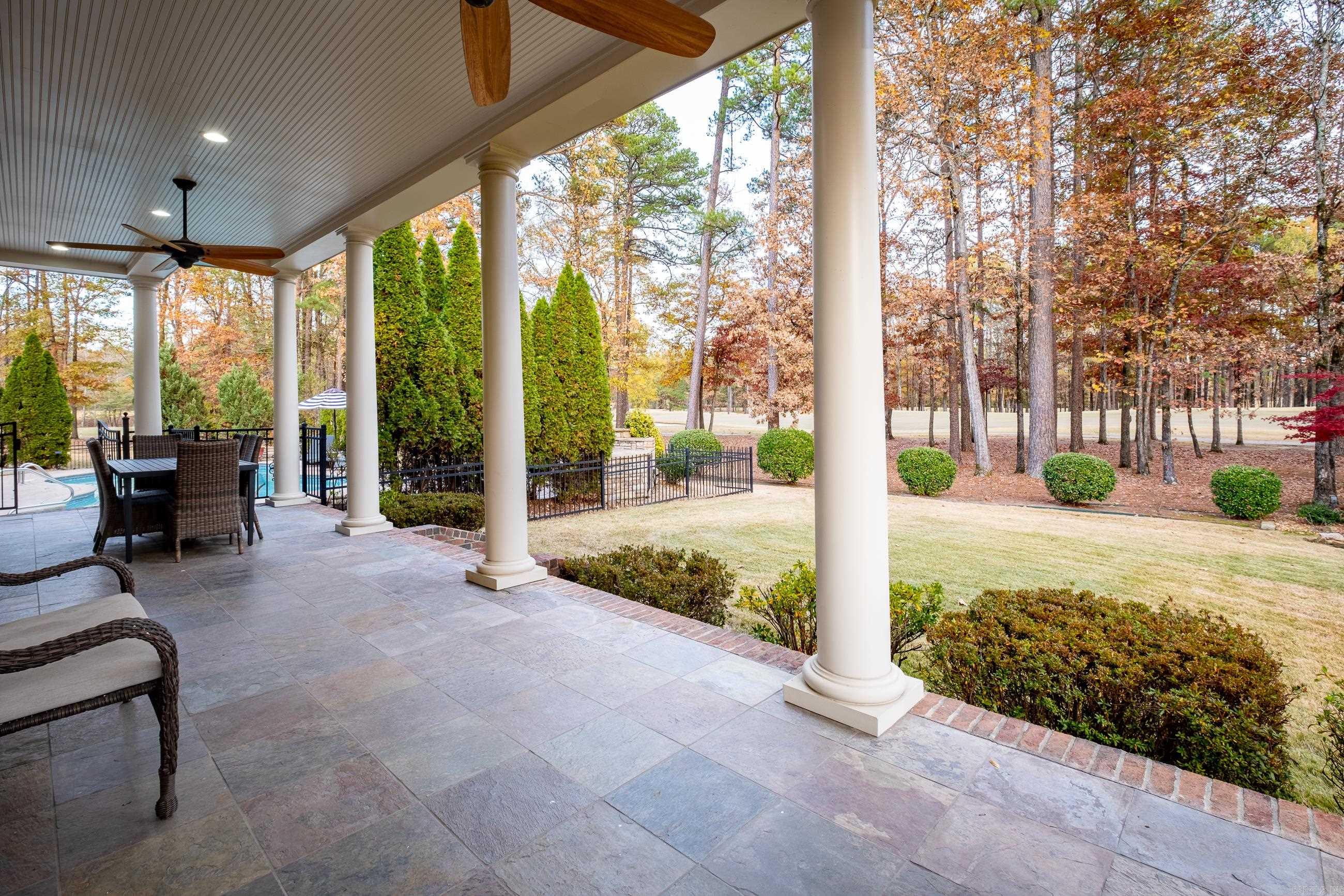 CHENAL VALLEY SOLOGNE CIRCLE - Residential