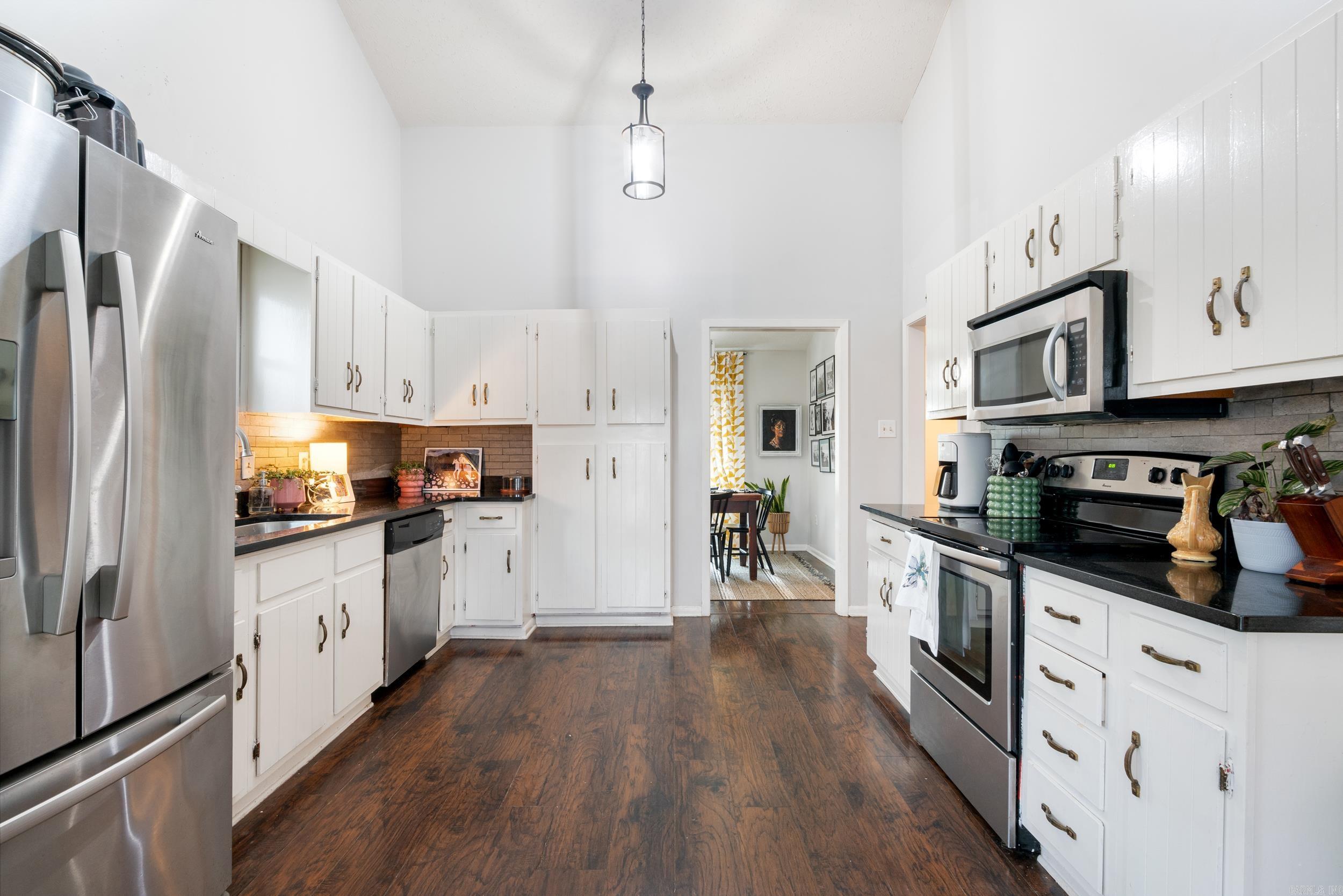 LAKEVIEW ACRES - Residential