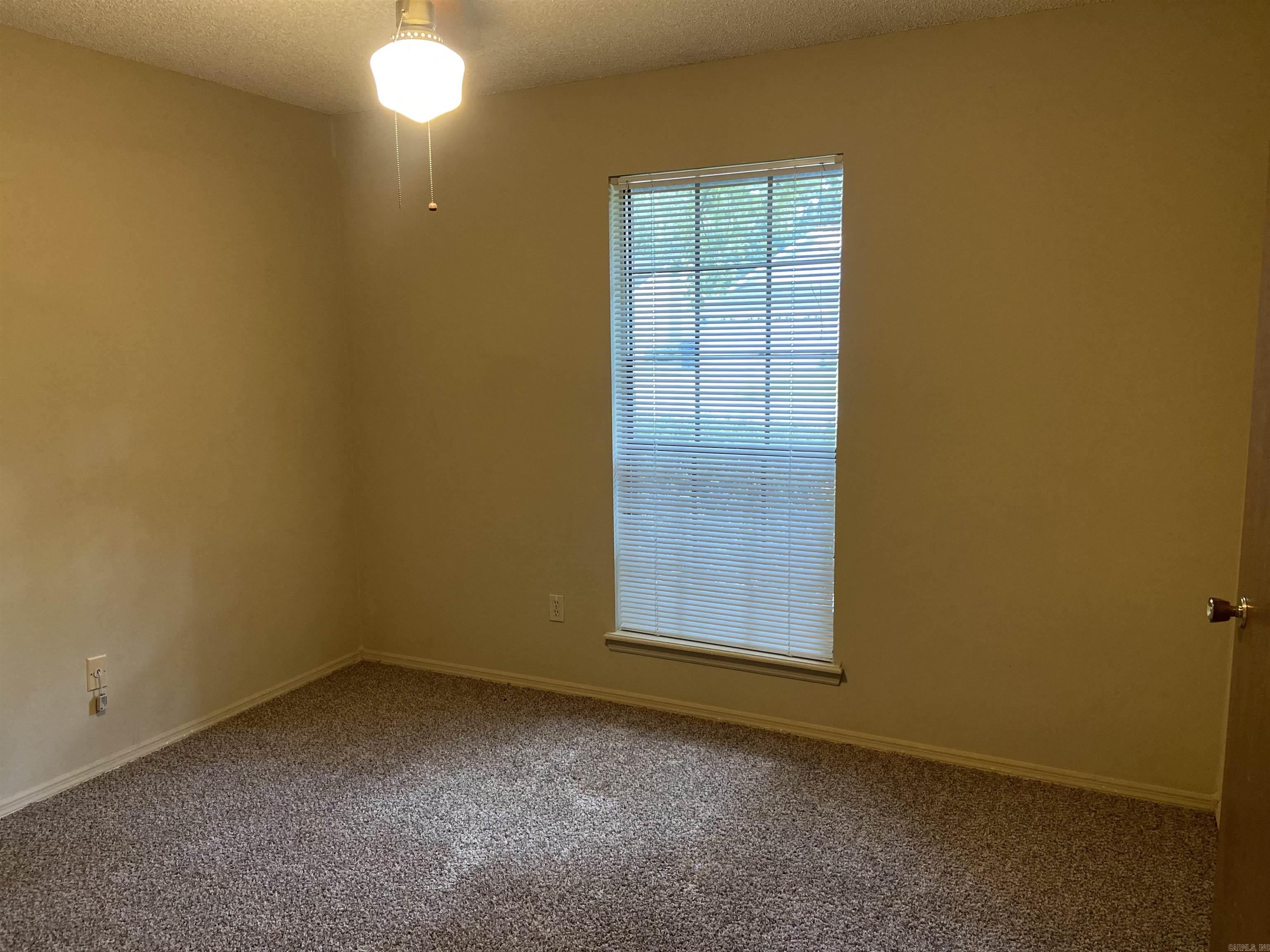Rolling Oaks - Residential Lease