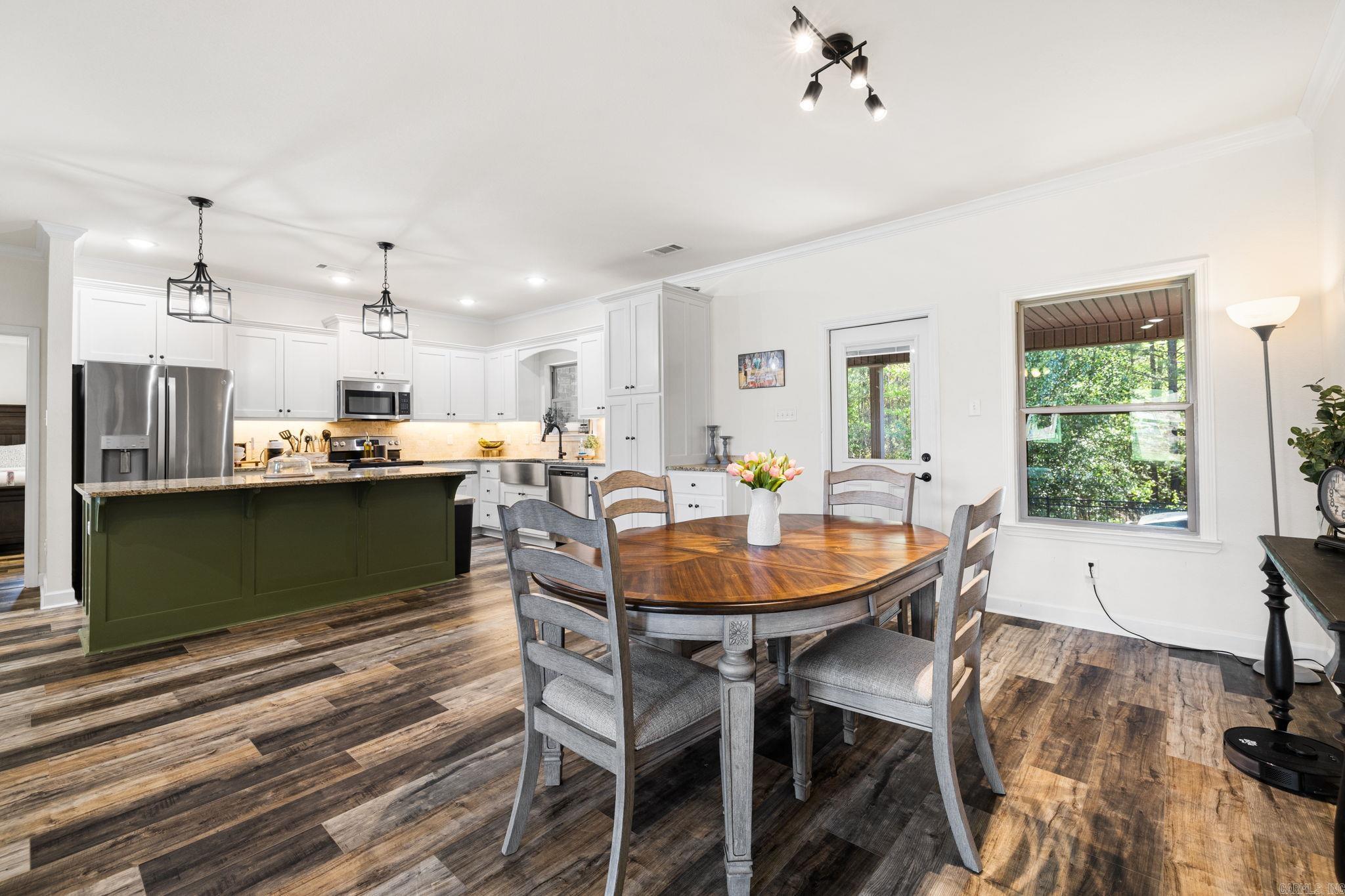 HERITAGE MEADOWS - Residential