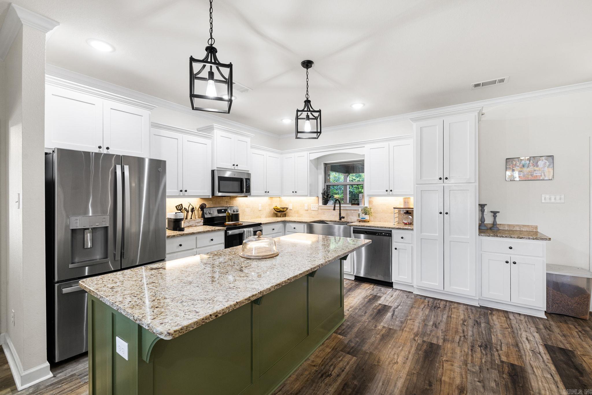 HERITAGE MEADOWS - Residential