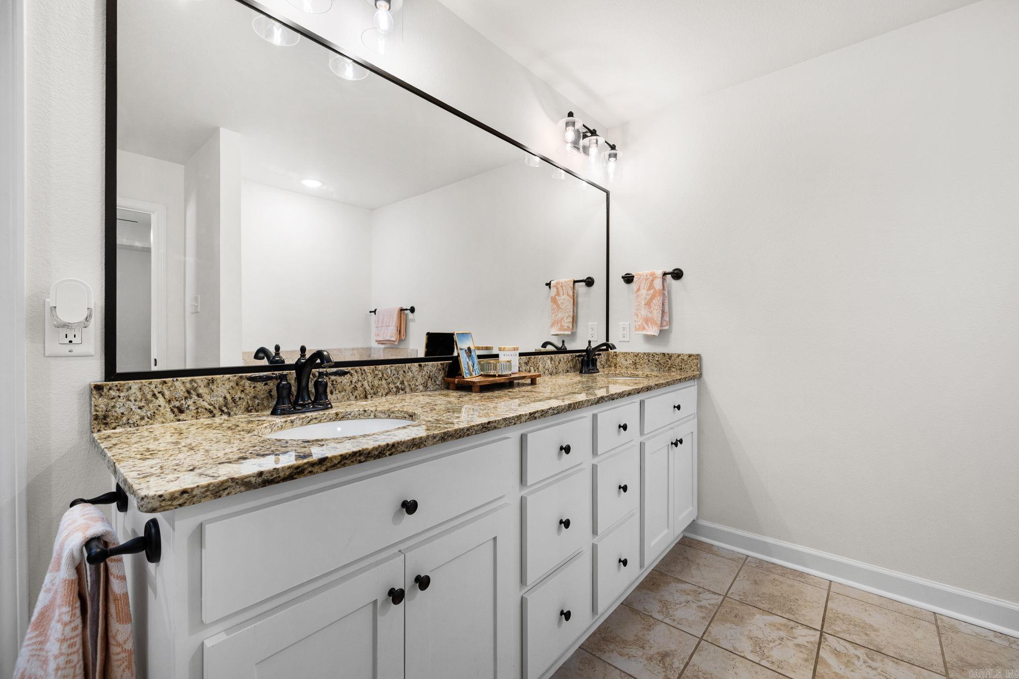 HERITAGE MEADOWS - Residential